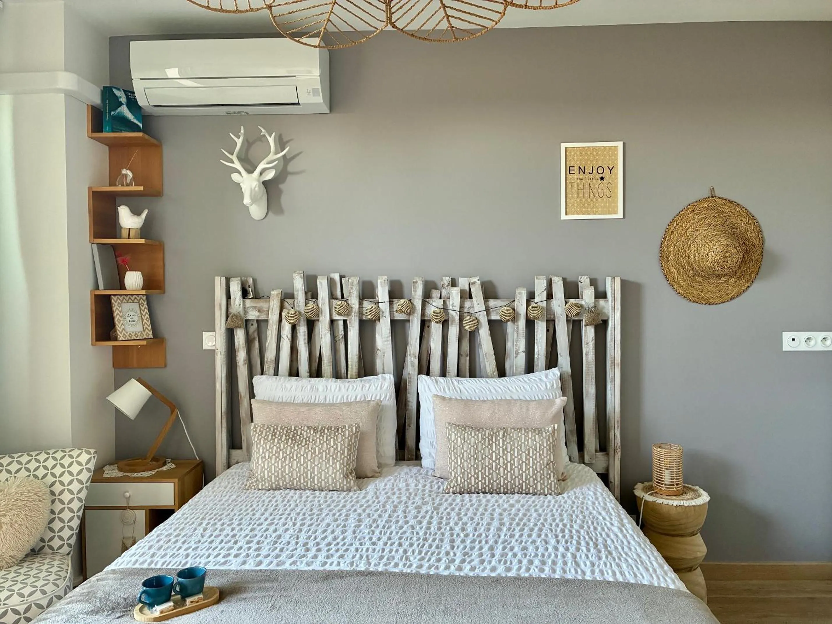 Bed in Studios Nuitée en Provence