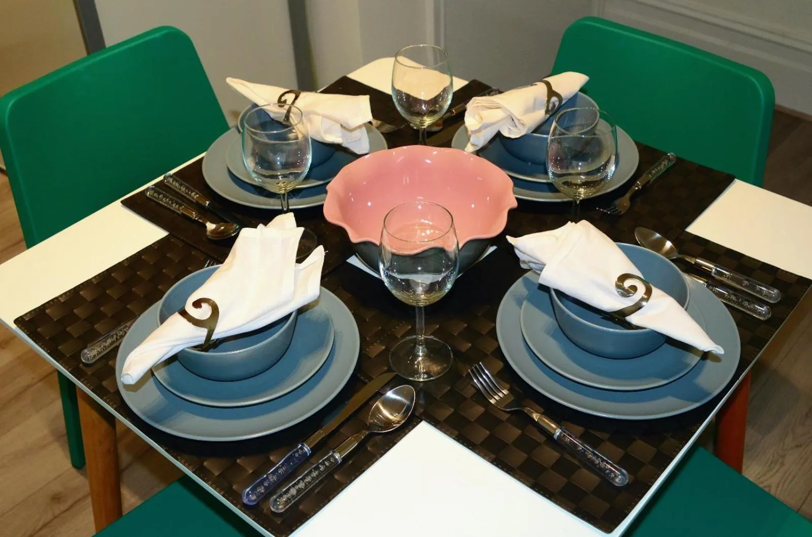 London Queen Park Apartments