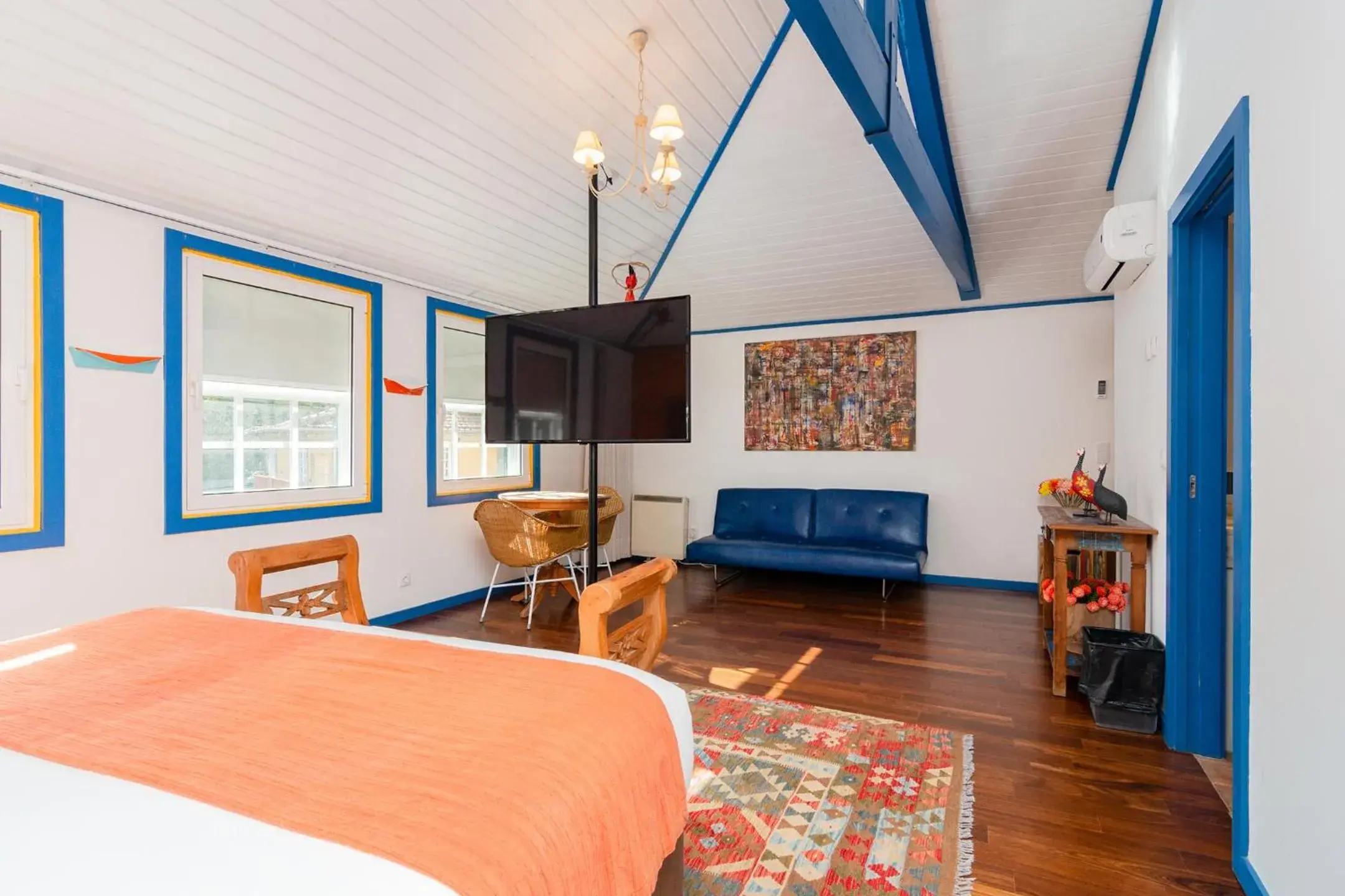 Deluxe Double or Twin Room with City View in Miragaia House Deluxe Double or Twin Room with City View in Miragaia House