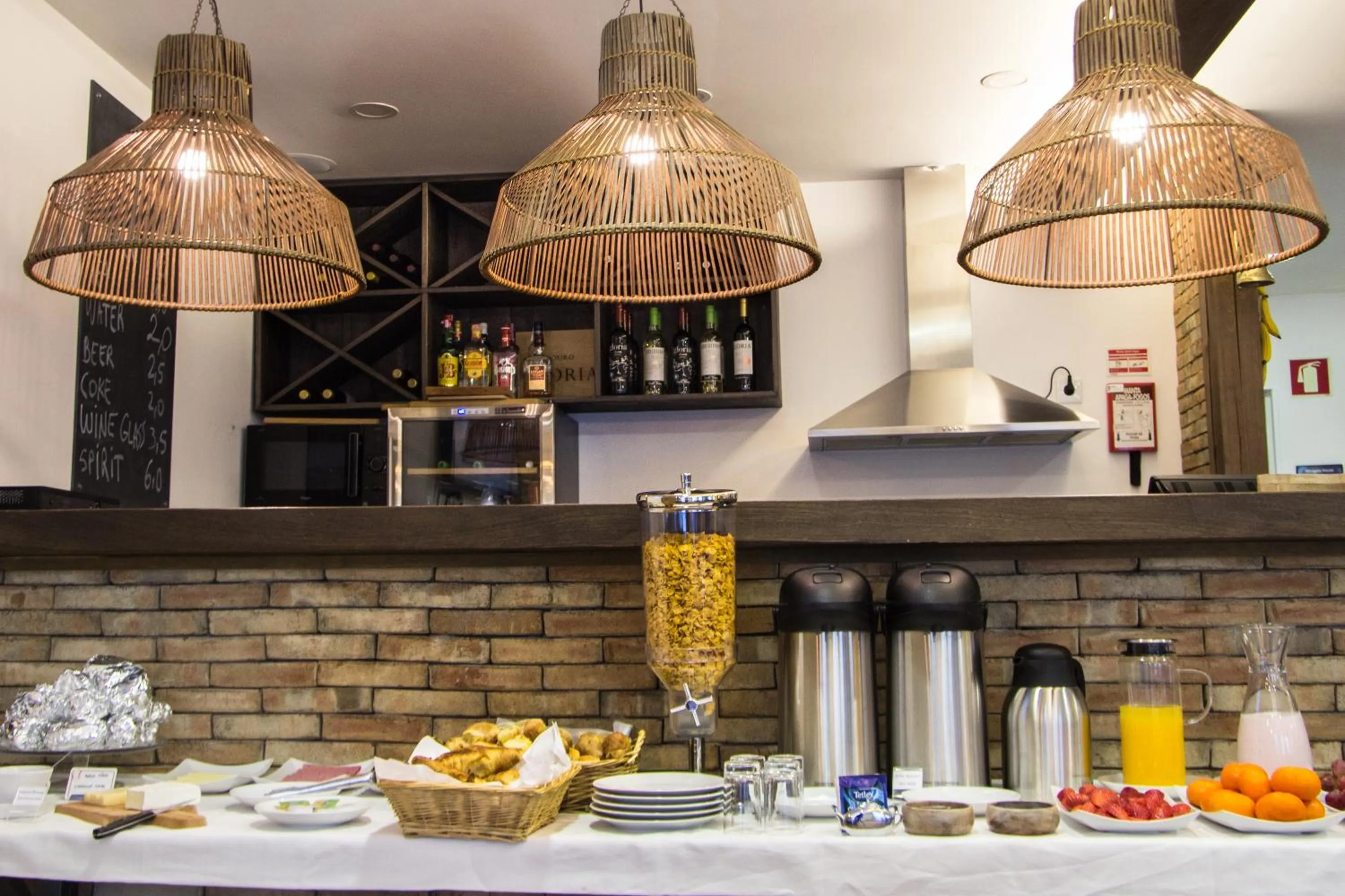 Breakfast in Miragaia House