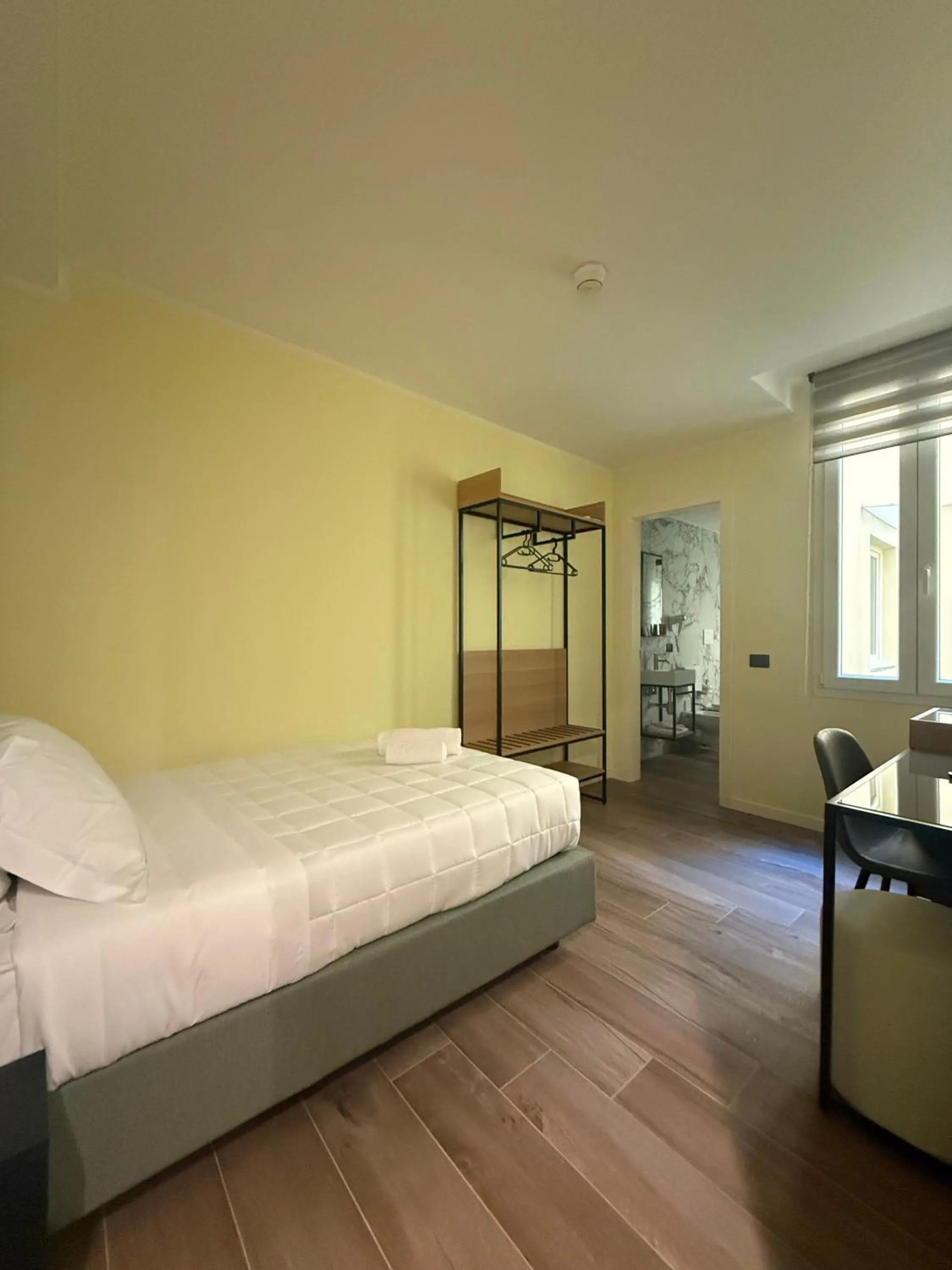 Photo of the whole room, Bed in JR Hotels Hermes Firenze