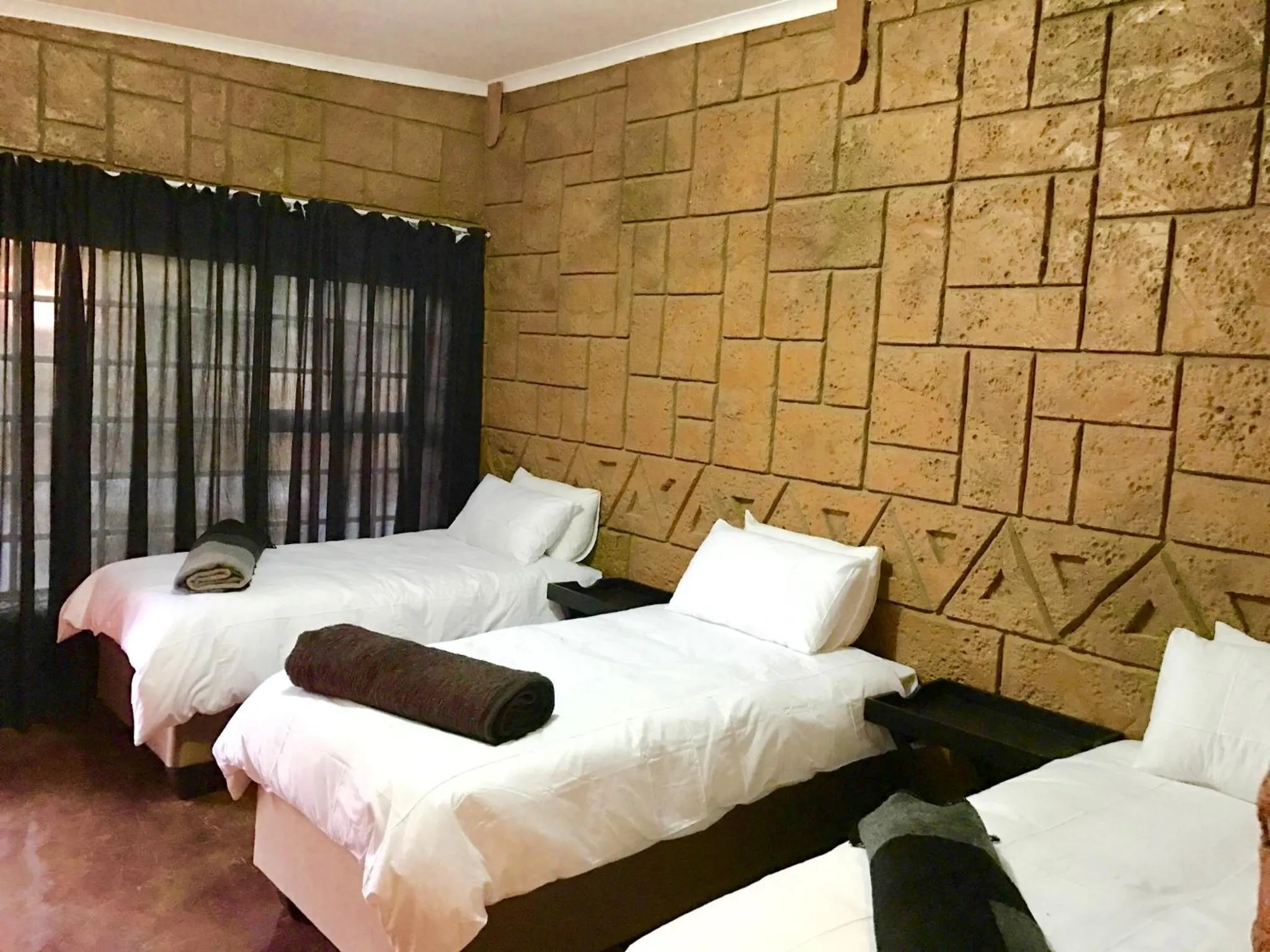 Bed in Klein Paradys Lodge - Polokwane