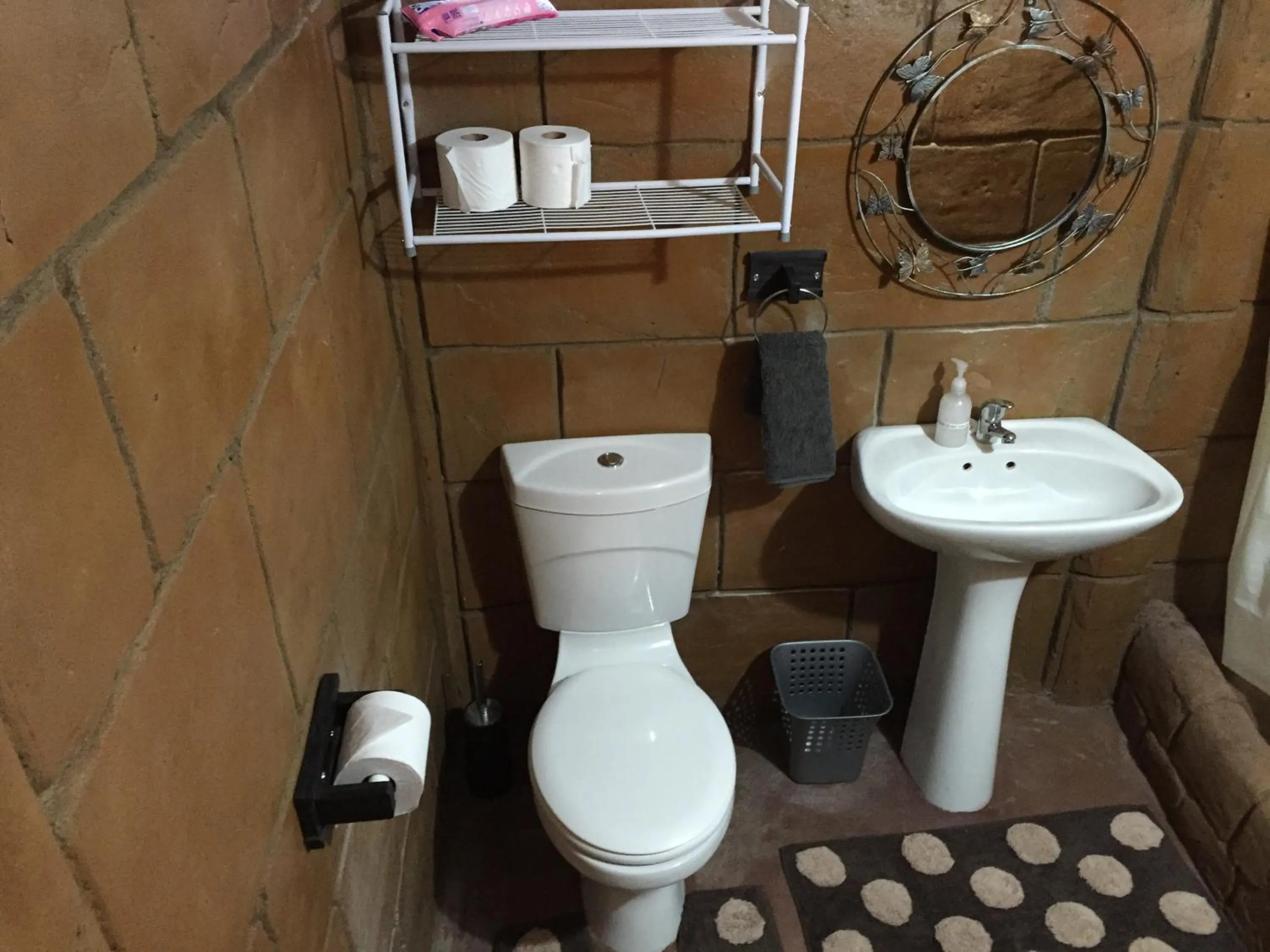 Bathroom in Klein Paradys Lodge - Polokwane