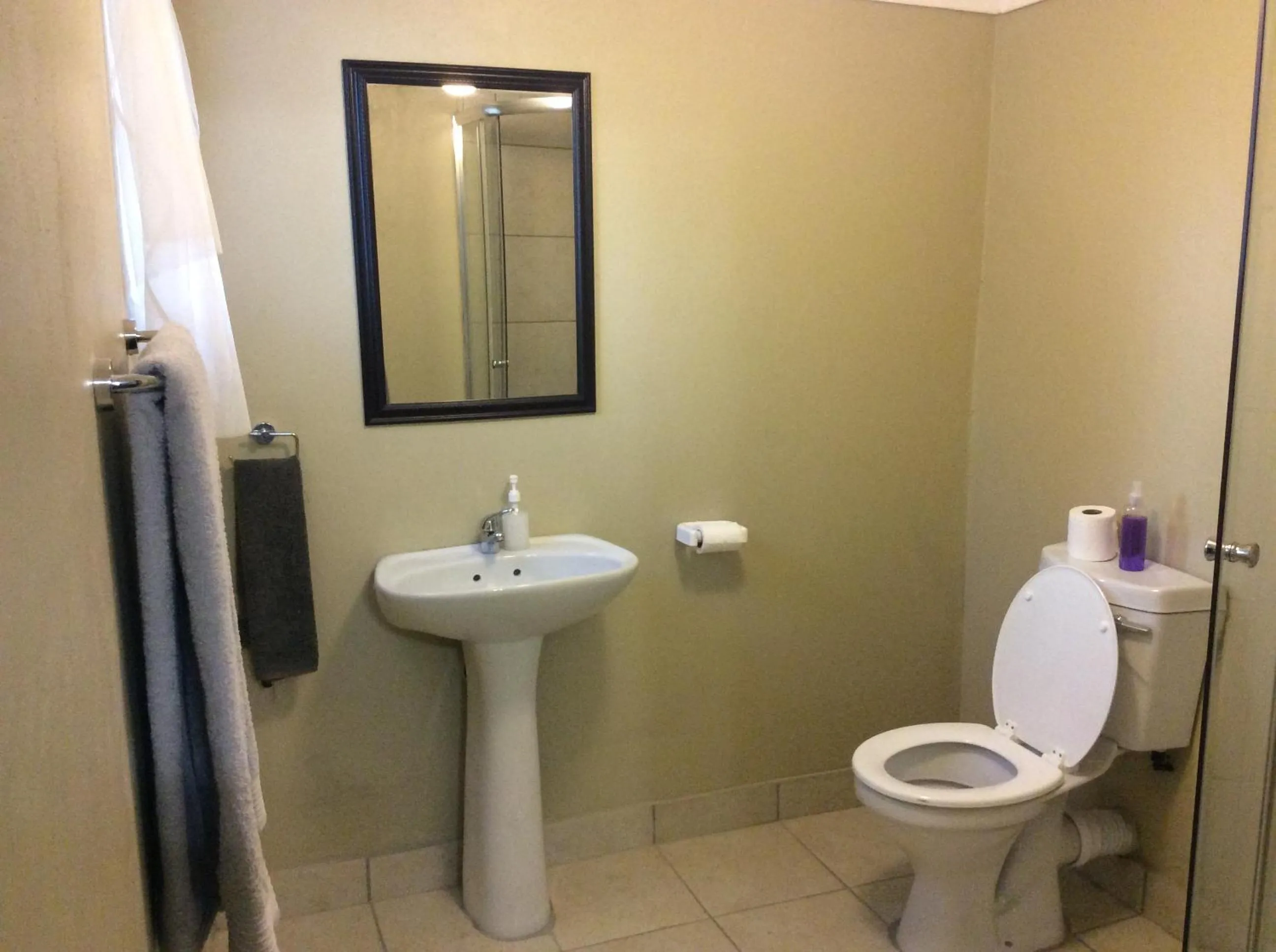 Bathroom in Klein Paradys Lodge - Polokwane