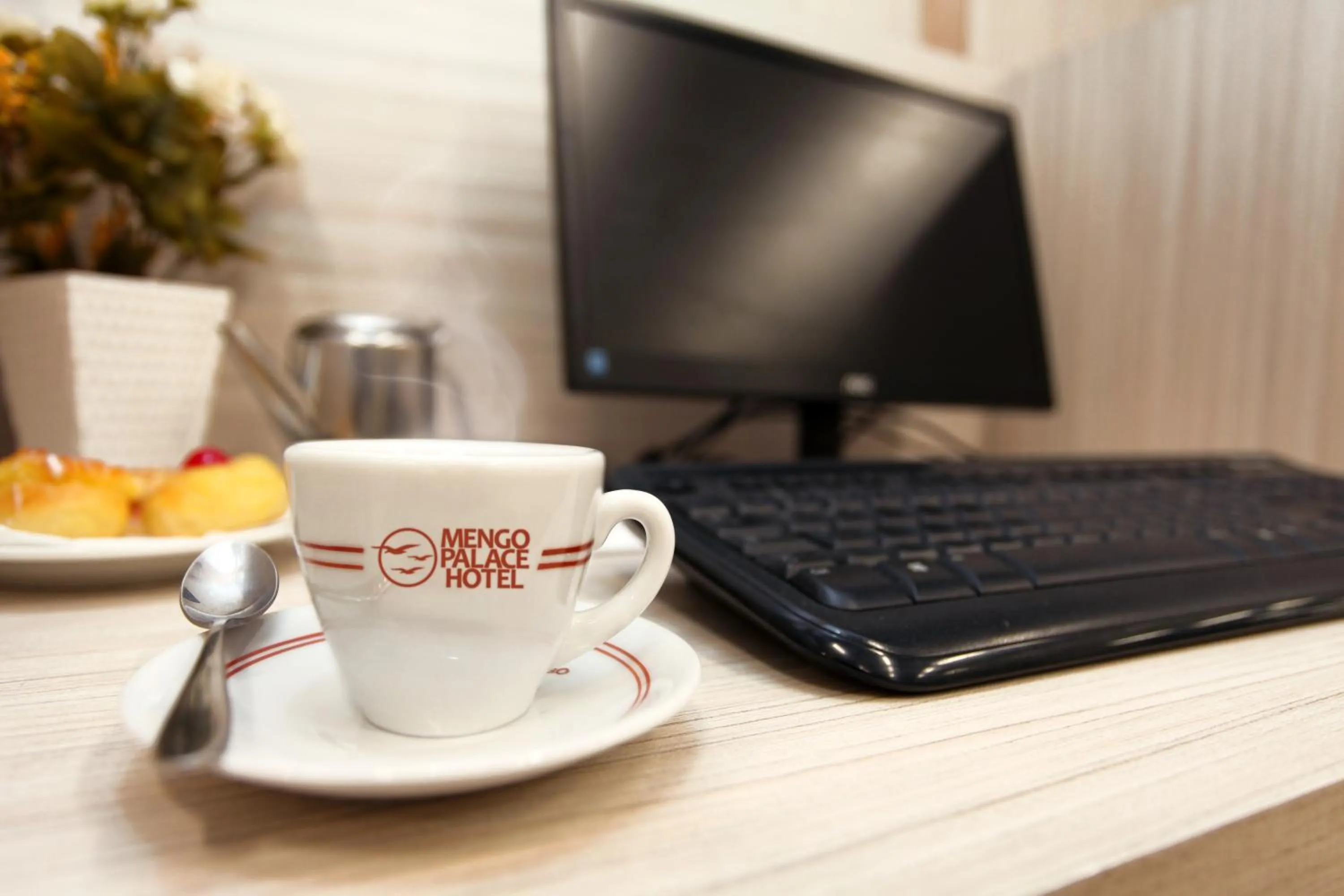 Meeting/conference room in Mengo Palace Hotel