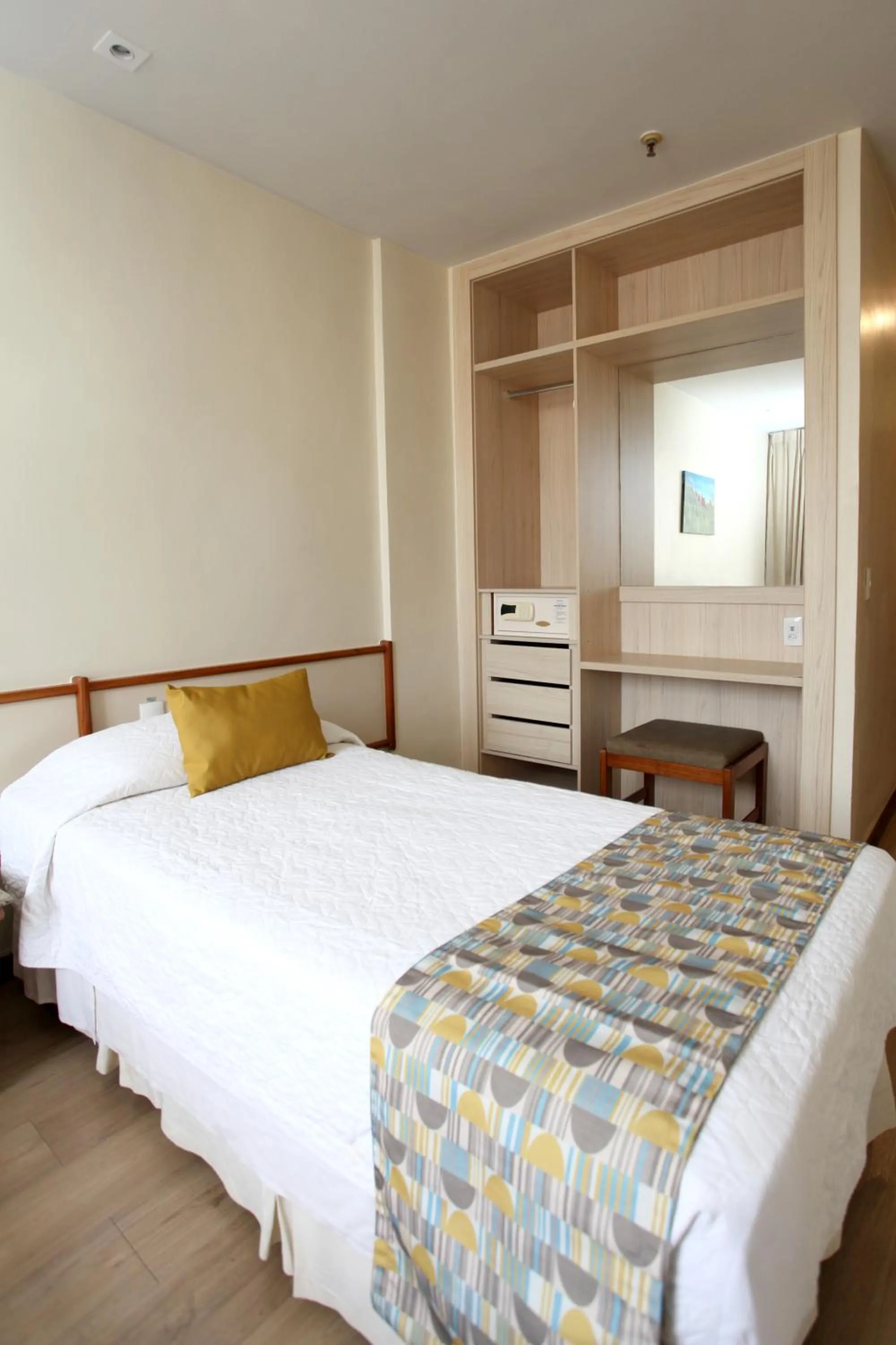 Bed in Mengo Palace Hotel