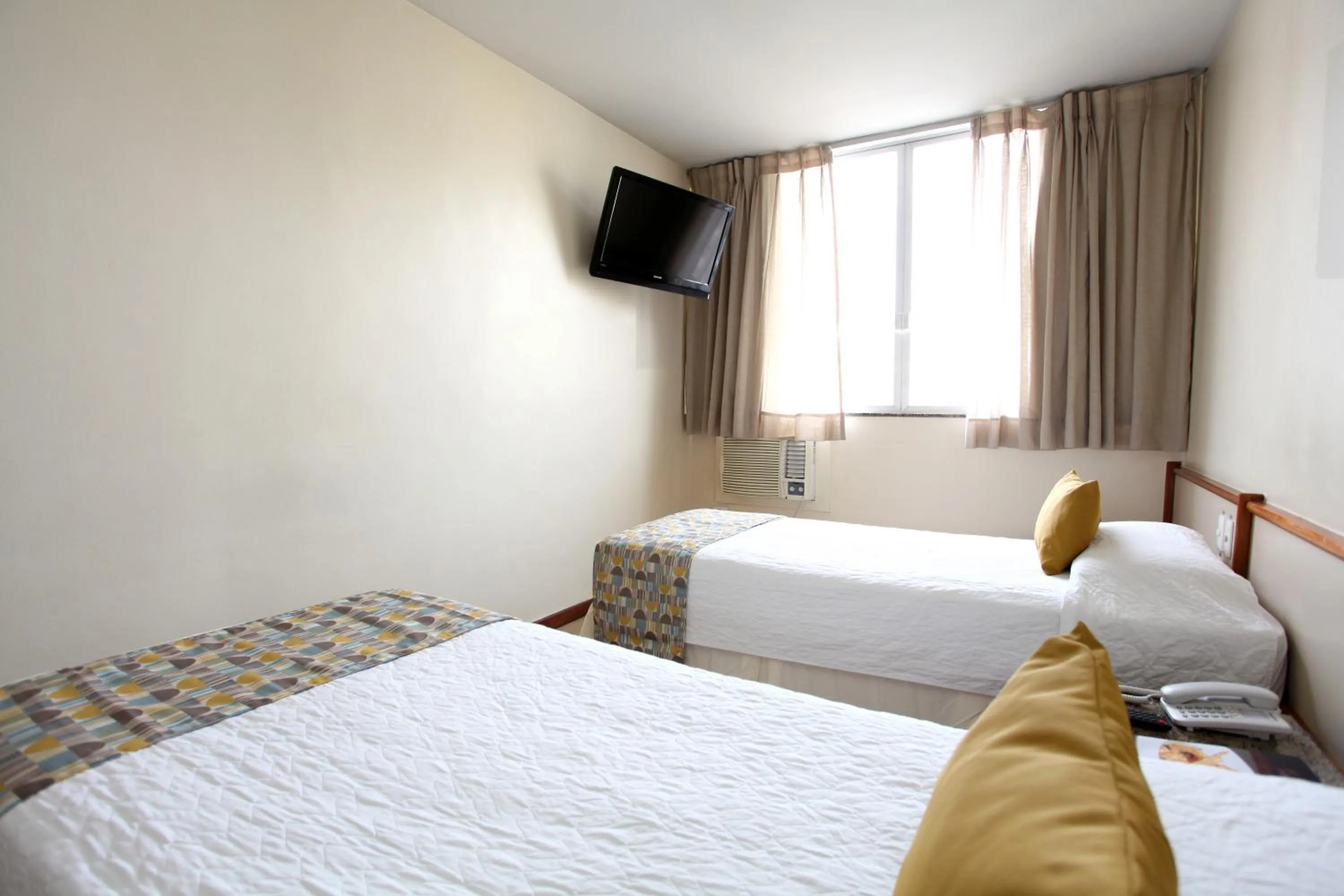 Bed in Mengo Palace Hotel