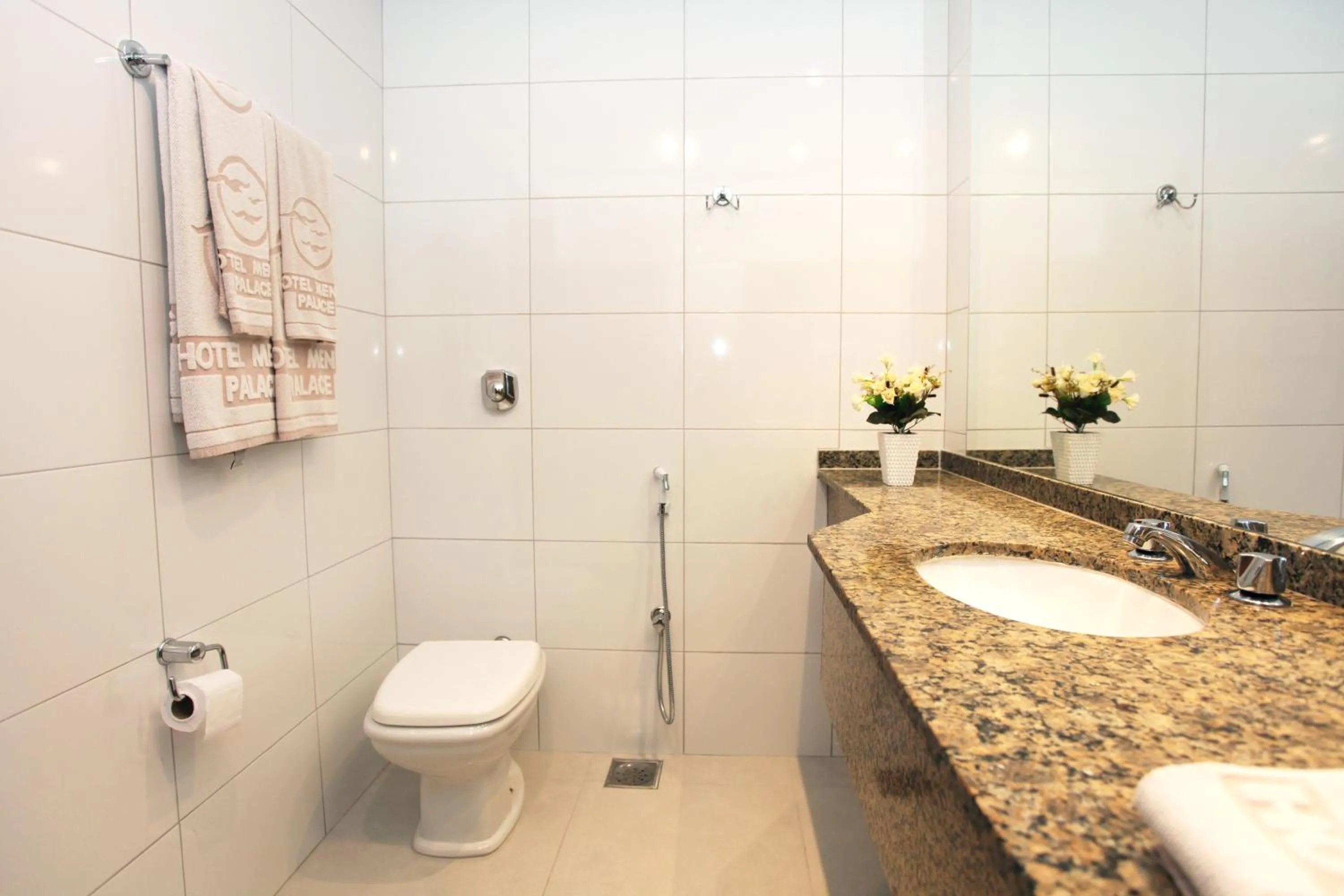 Bathroom in Mengo Palace Hotel