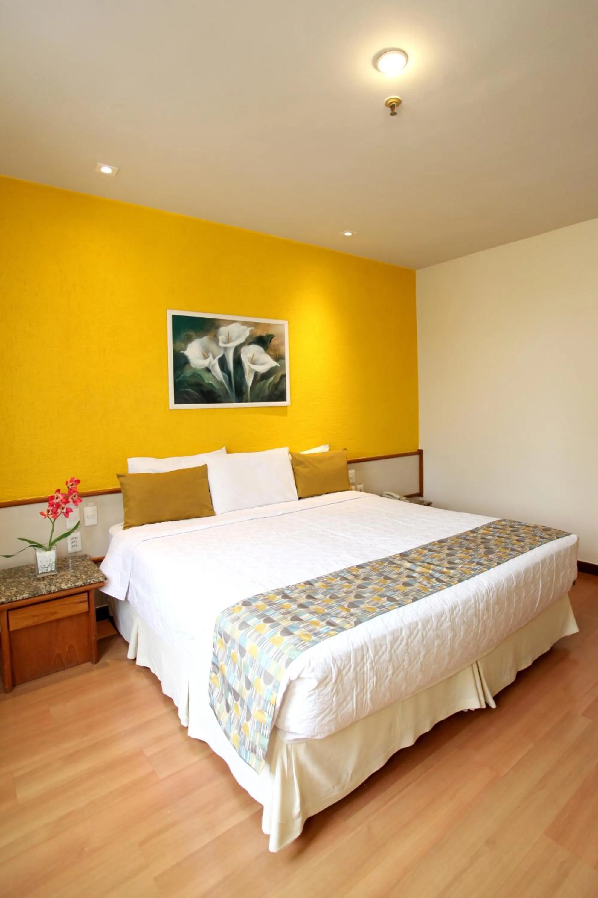 Bed in Mengo Palace Hotel