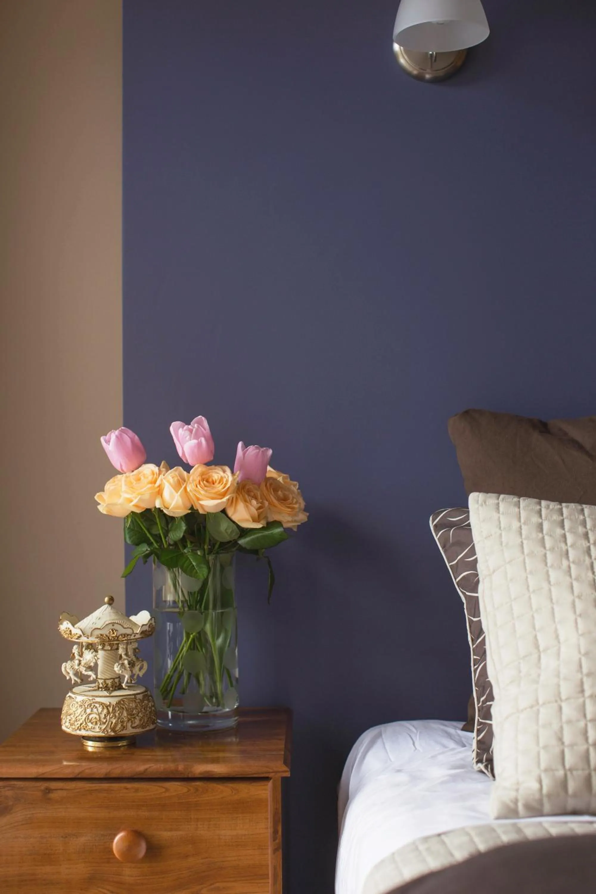 Decorative detail in The Shan's Lodge