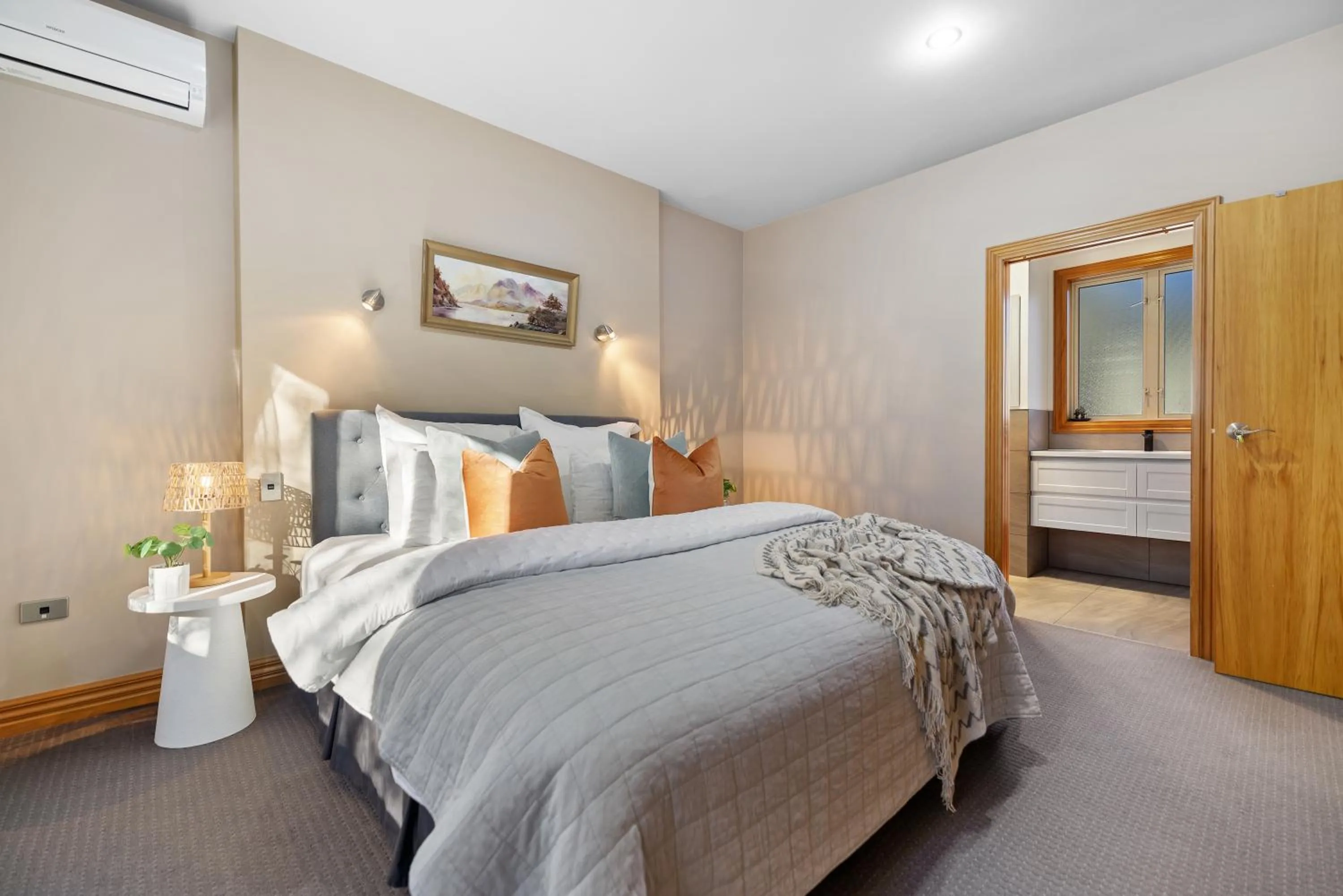 Bedroom in The Shan's Lodge