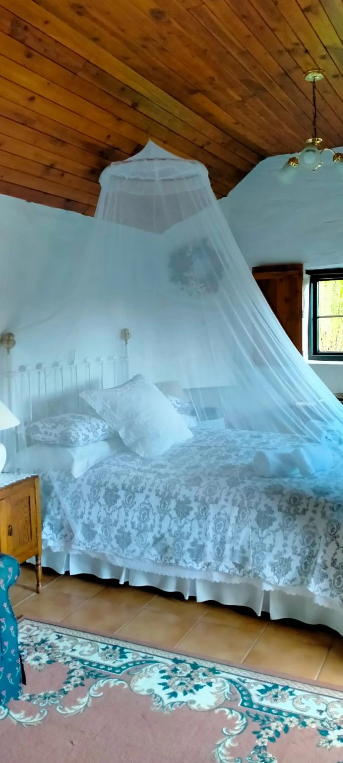 Bed in Queensberry Inn