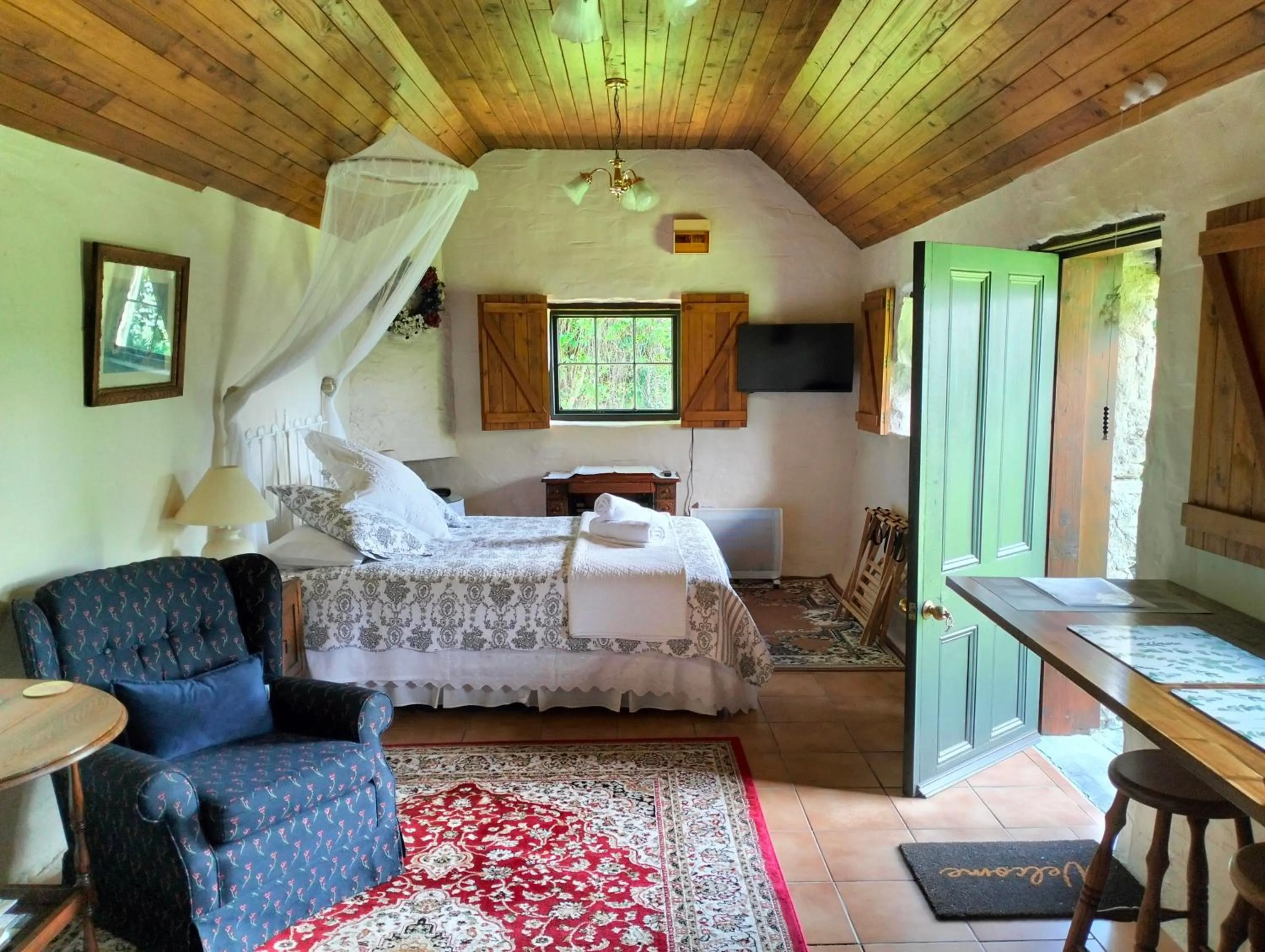 Bed in Queensberry Inn