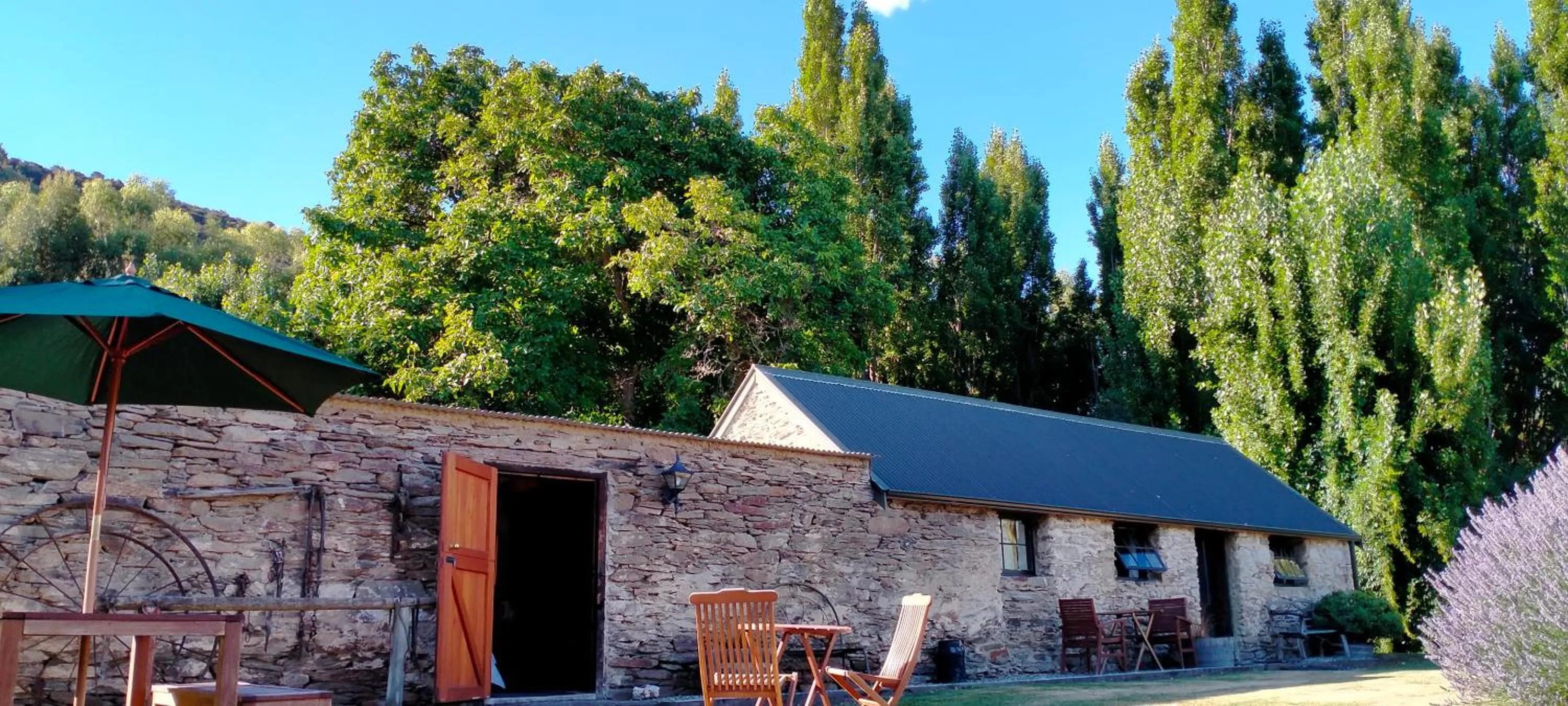 Garden in Queensberry Inn
