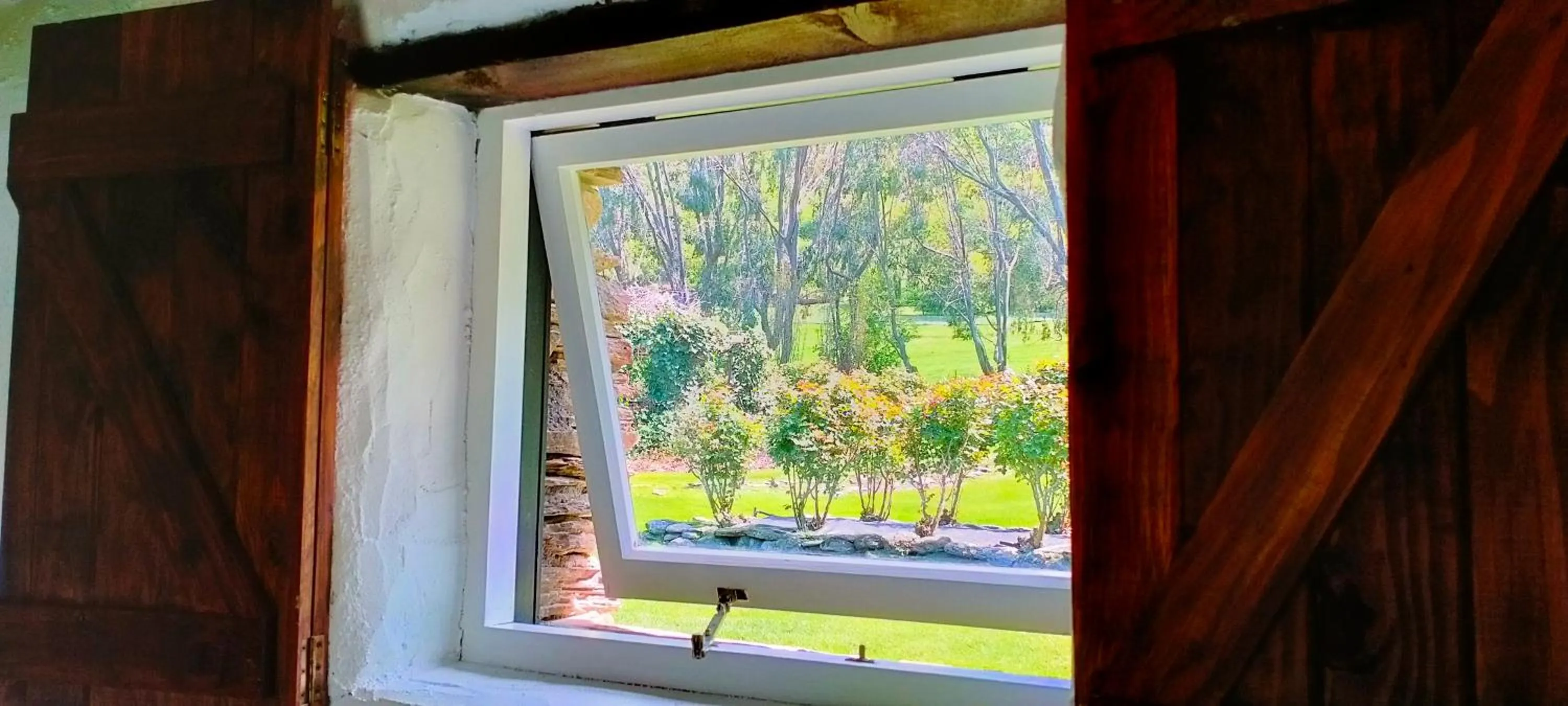 Garden view in Queensberry Inn