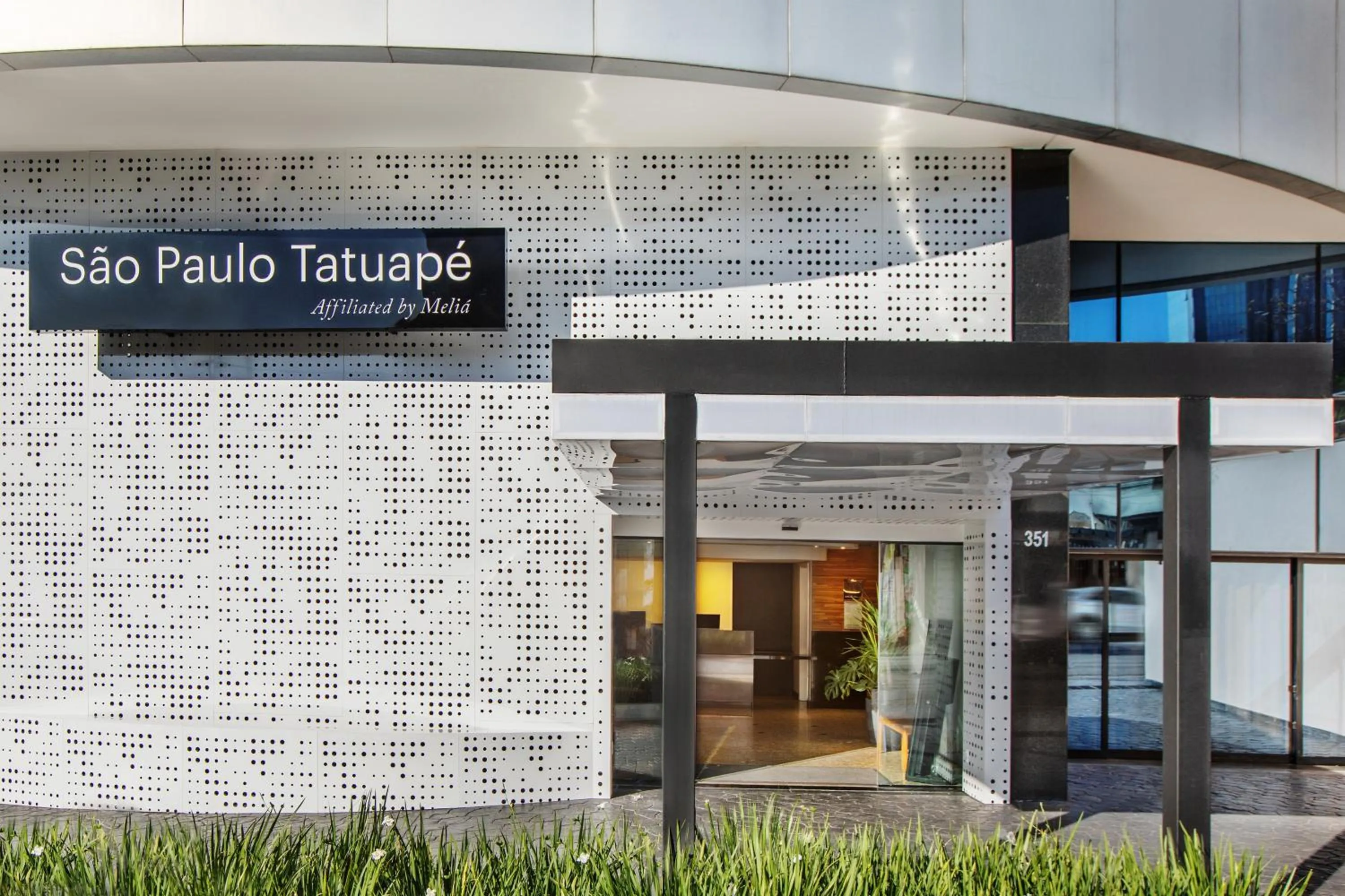 Facade/entrance in São Paulo Tatuape, Affiliated by Meliá
