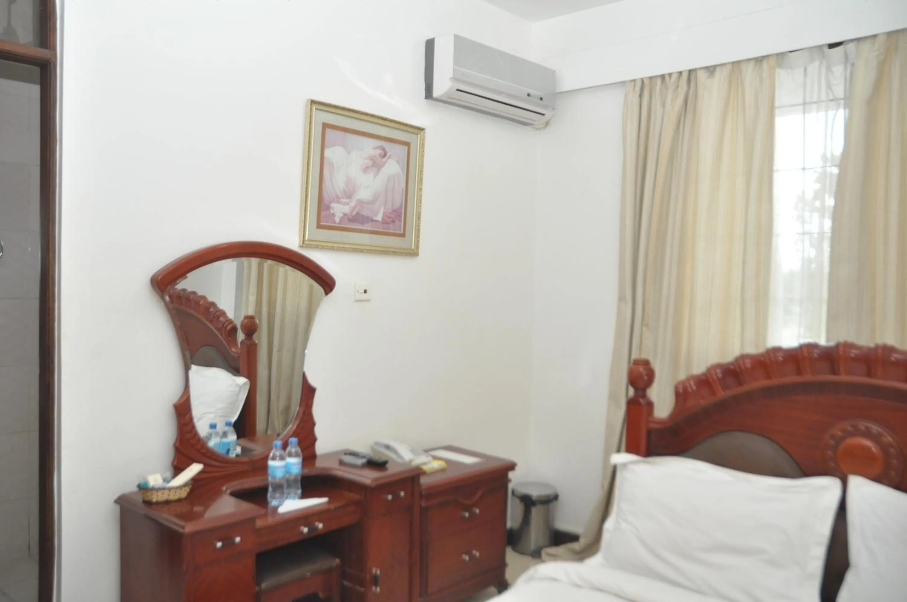 bunk bed, Bed in Hotel de Mag Deluxe