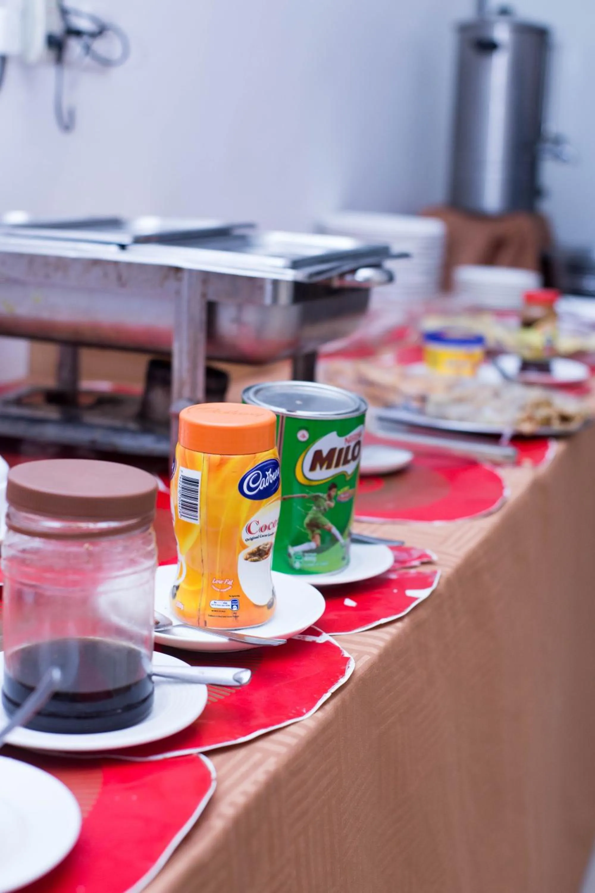 Restaurant/places to eat in Hotel de Mag Deluxe