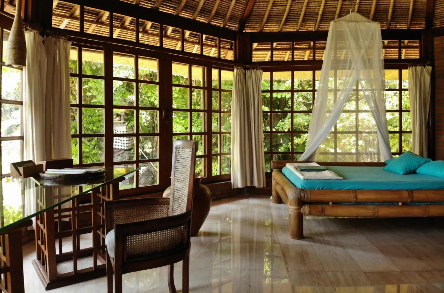 Bed in Ciliks Beach Garden