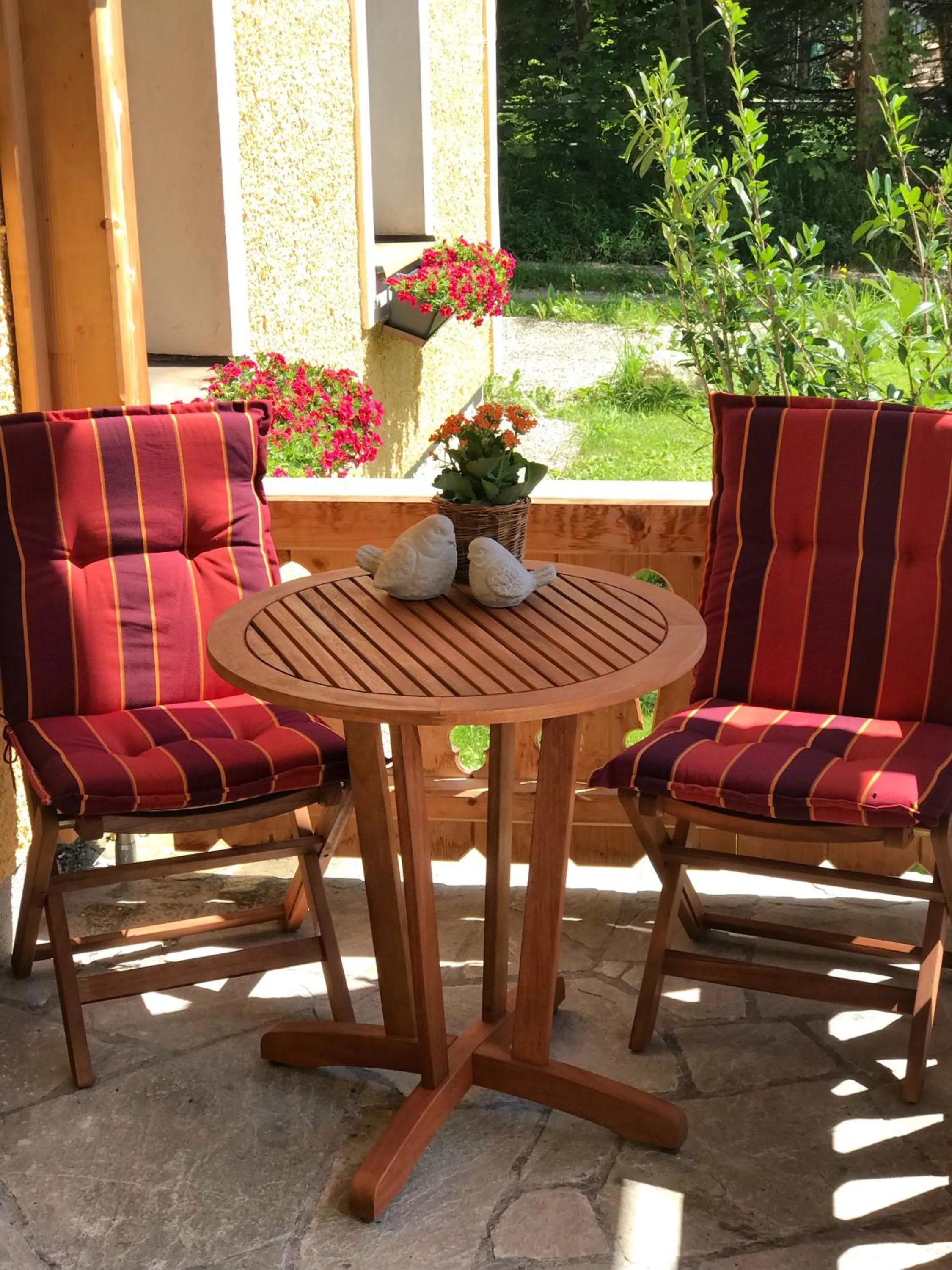 Facade/entrance in Der Ulmenhof