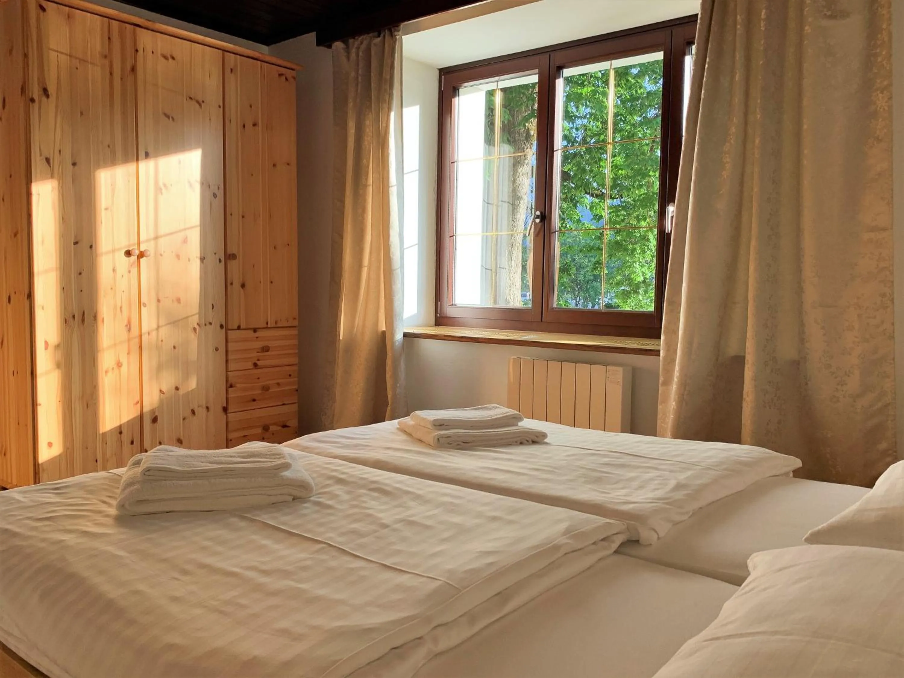 Bedroom, Bed in Der Ulmenhof