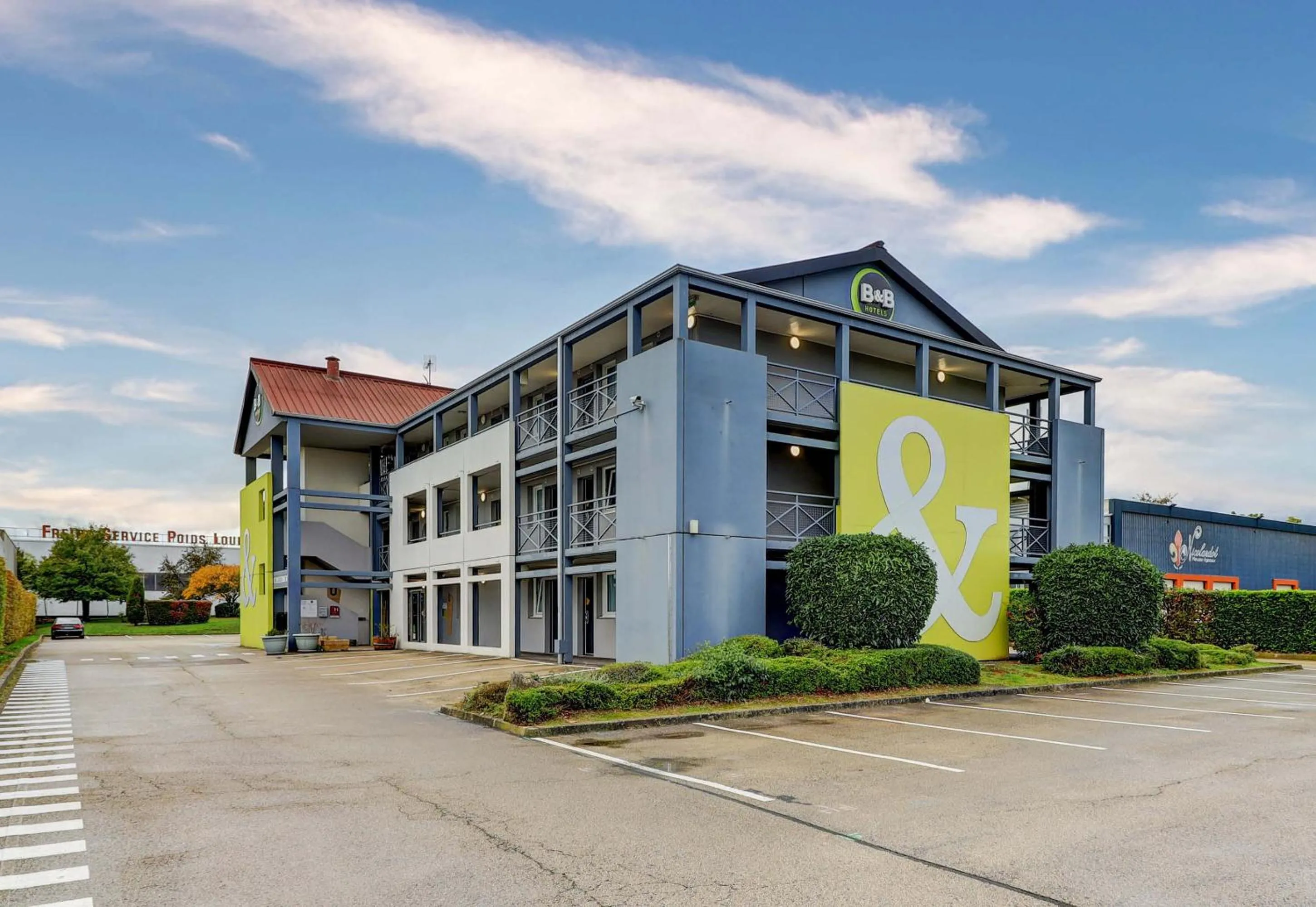 Property building in B&B HOTEL Dijon Marsannay