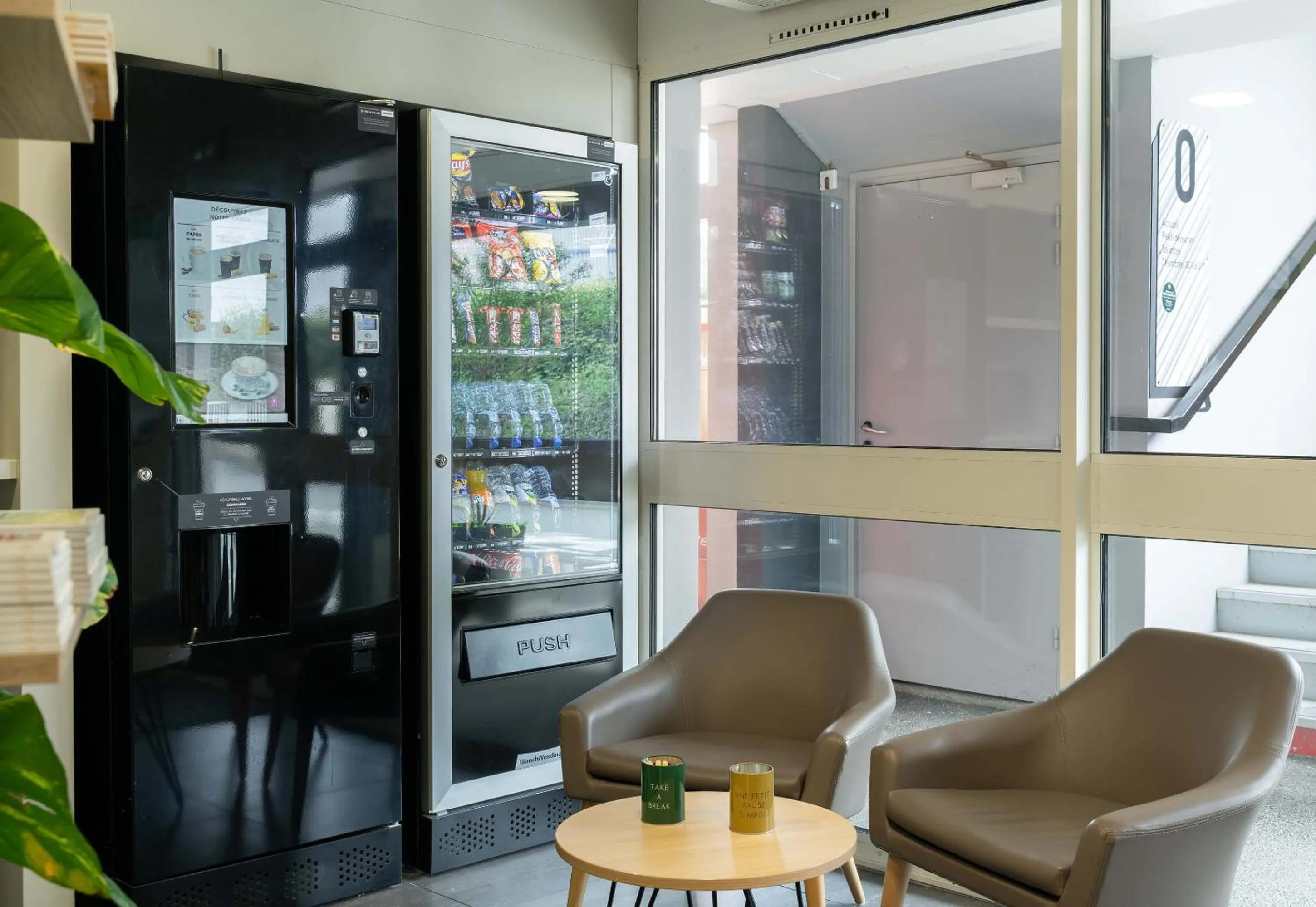 vending machine in B&B HOTEL Vannes Est Golfe du Morbihan
