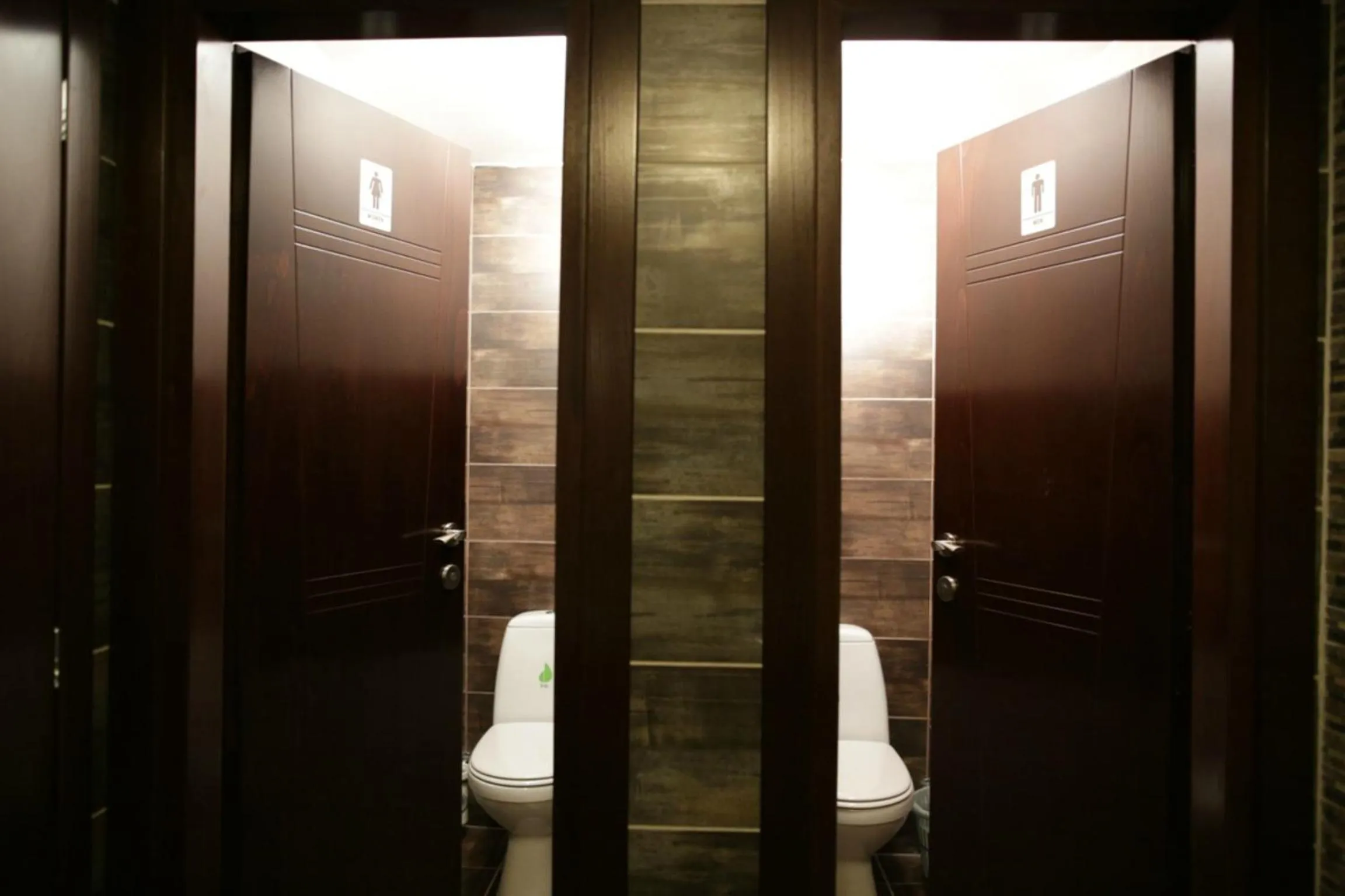 Toilet in Hotel Bulevar