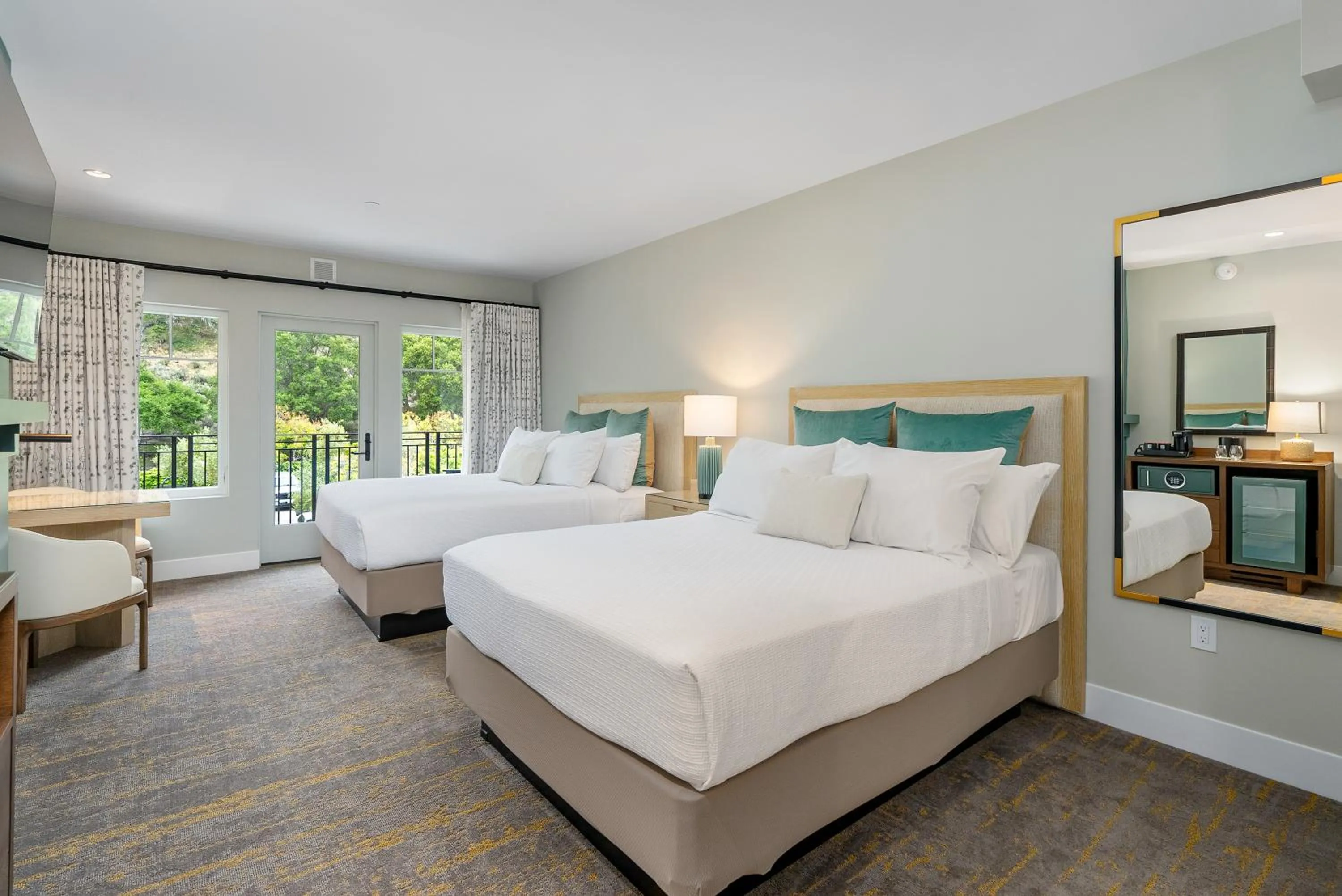 Bed in Avila Village Inn