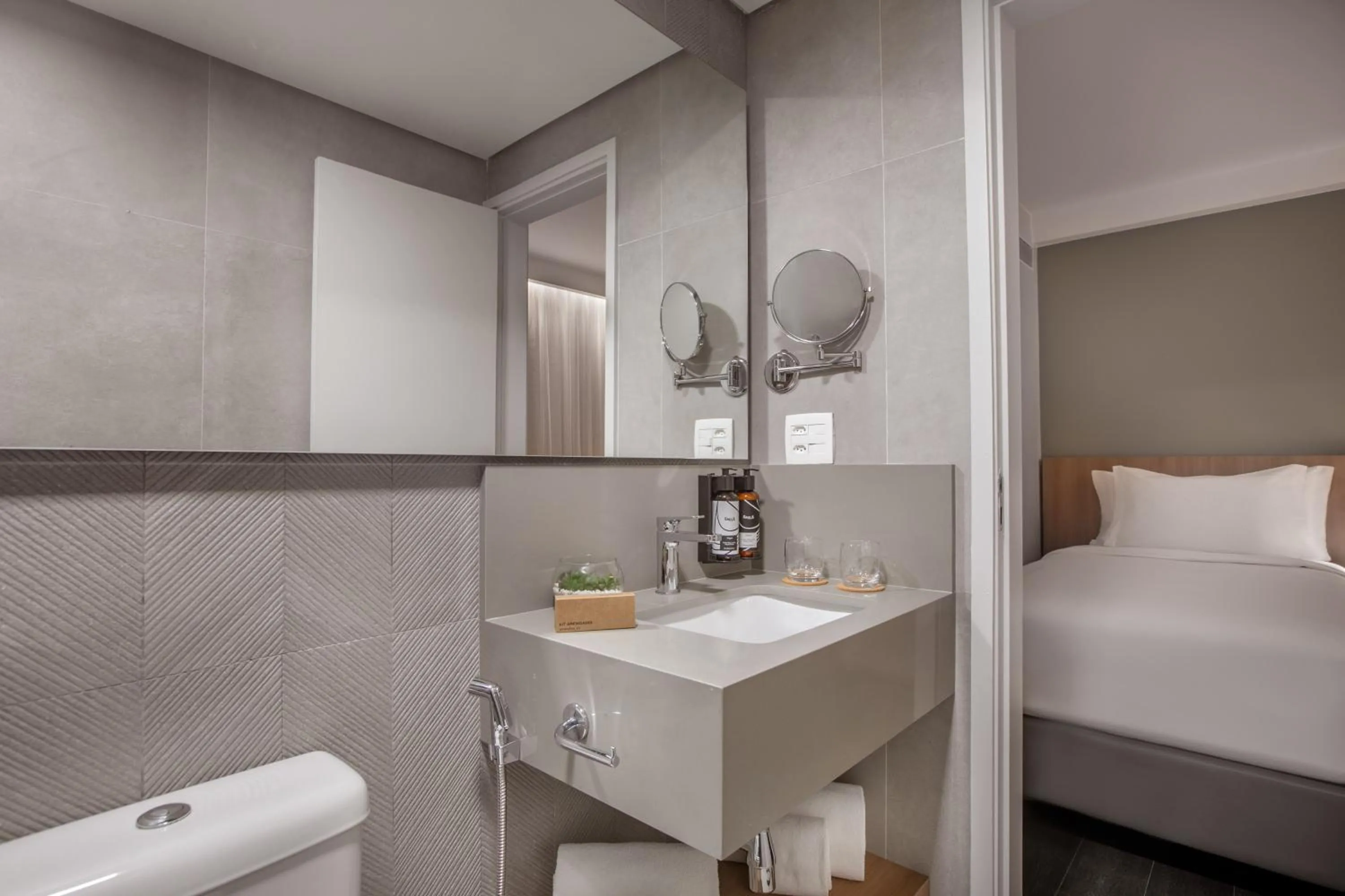 Bathroom, Bed in INNSiDE by Meliá São Paulo Higienópolis