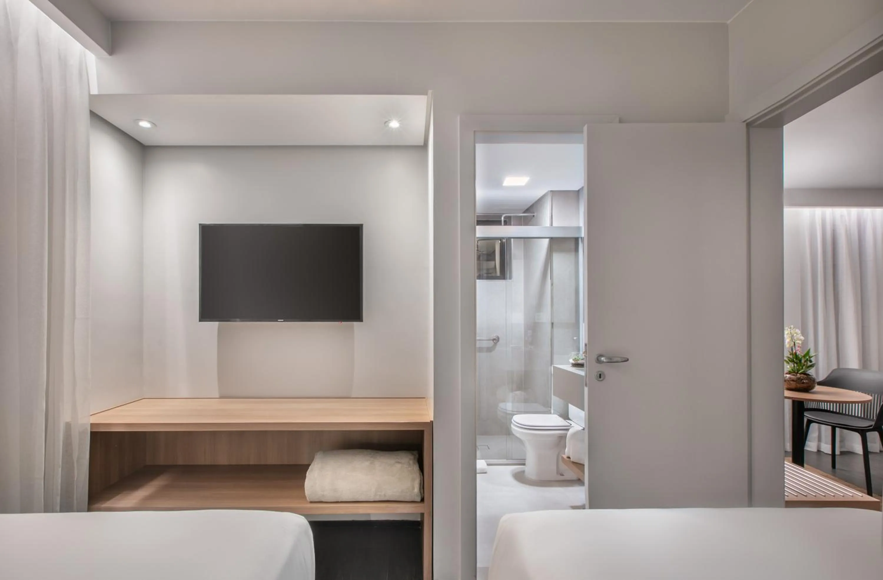 Photo of the whole room, Bed in INNSiDE by Meliá São Paulo Higienópolis