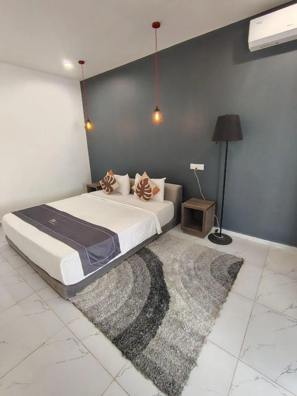 Bed in White Boutique Hotel and Residences