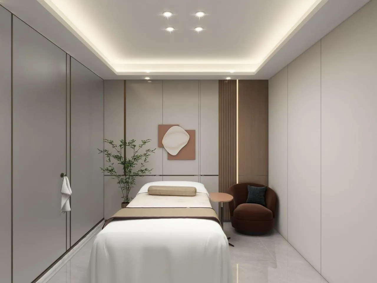 Bed in Queen Palace Hotel