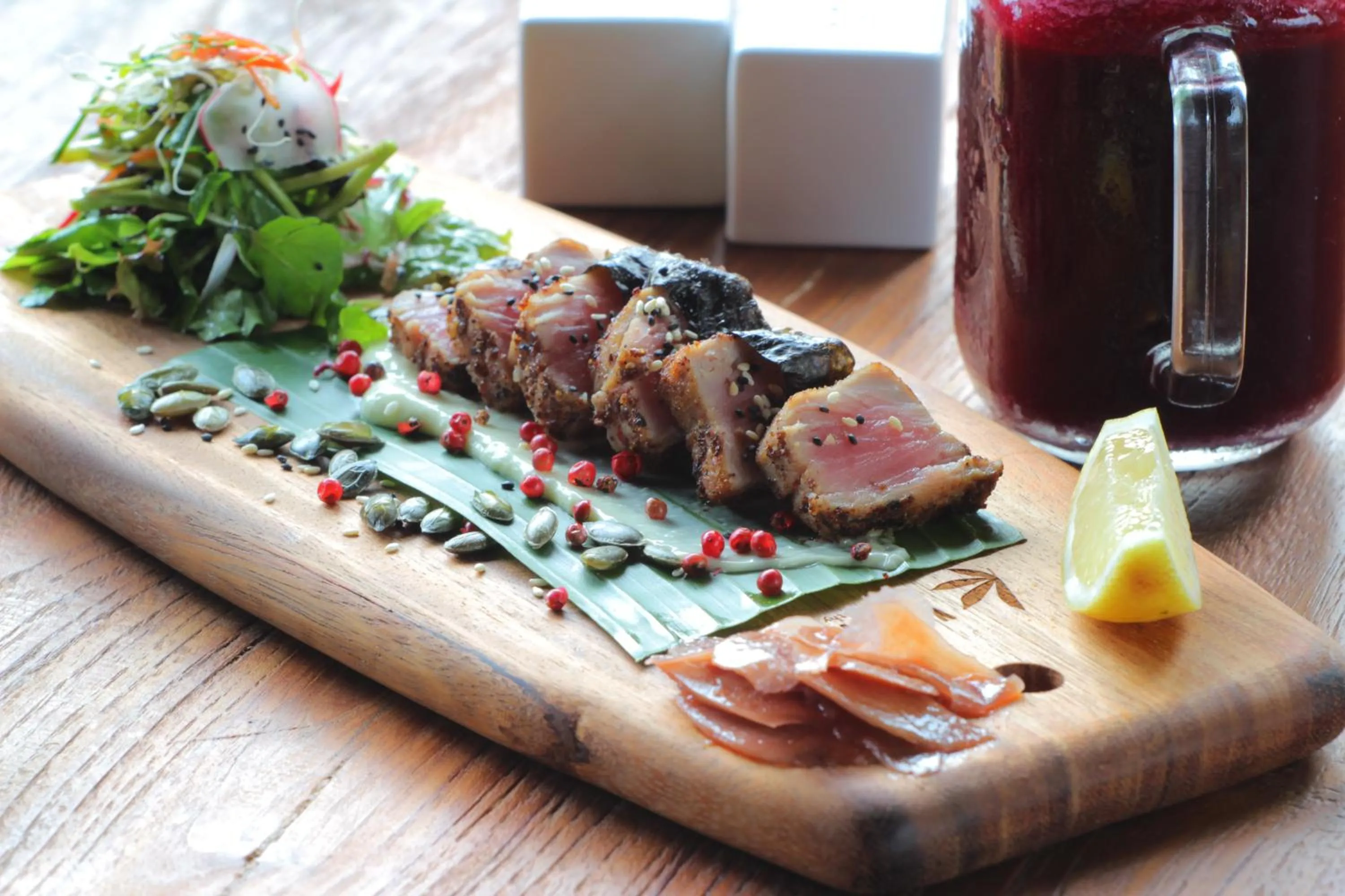 Restaurant/places to eat in Suarti Boutique Village