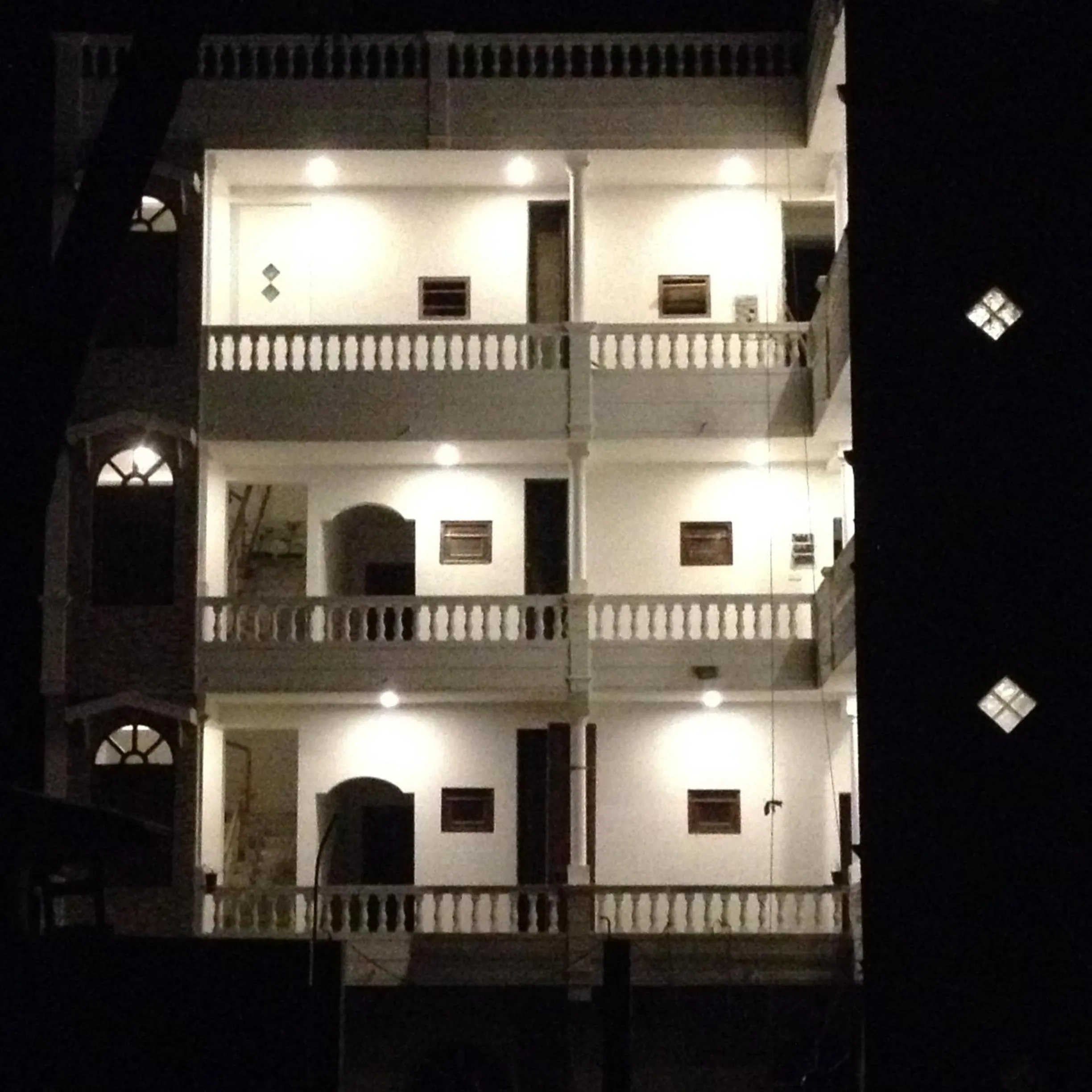 Property building in Mirissa Seastar