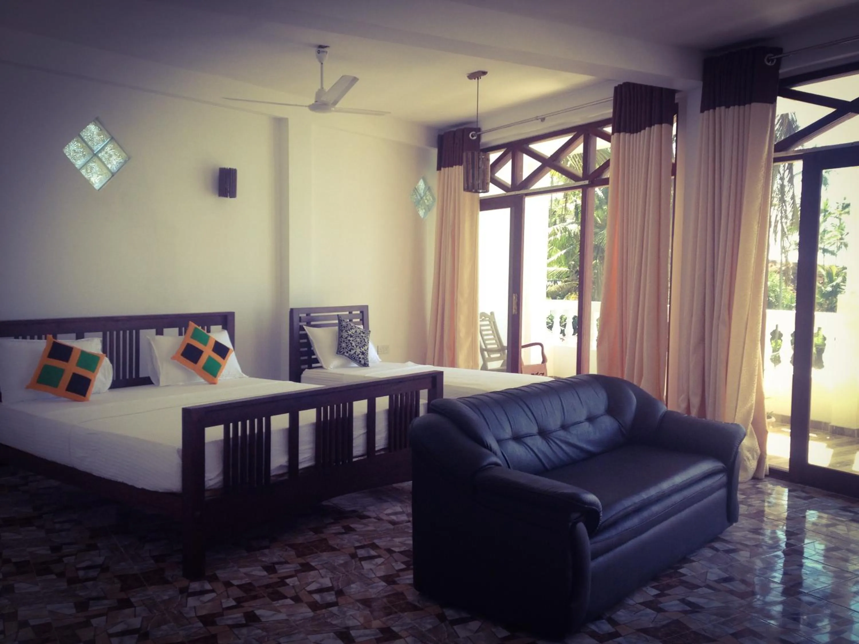 bunk bed in Mirissa Seastar