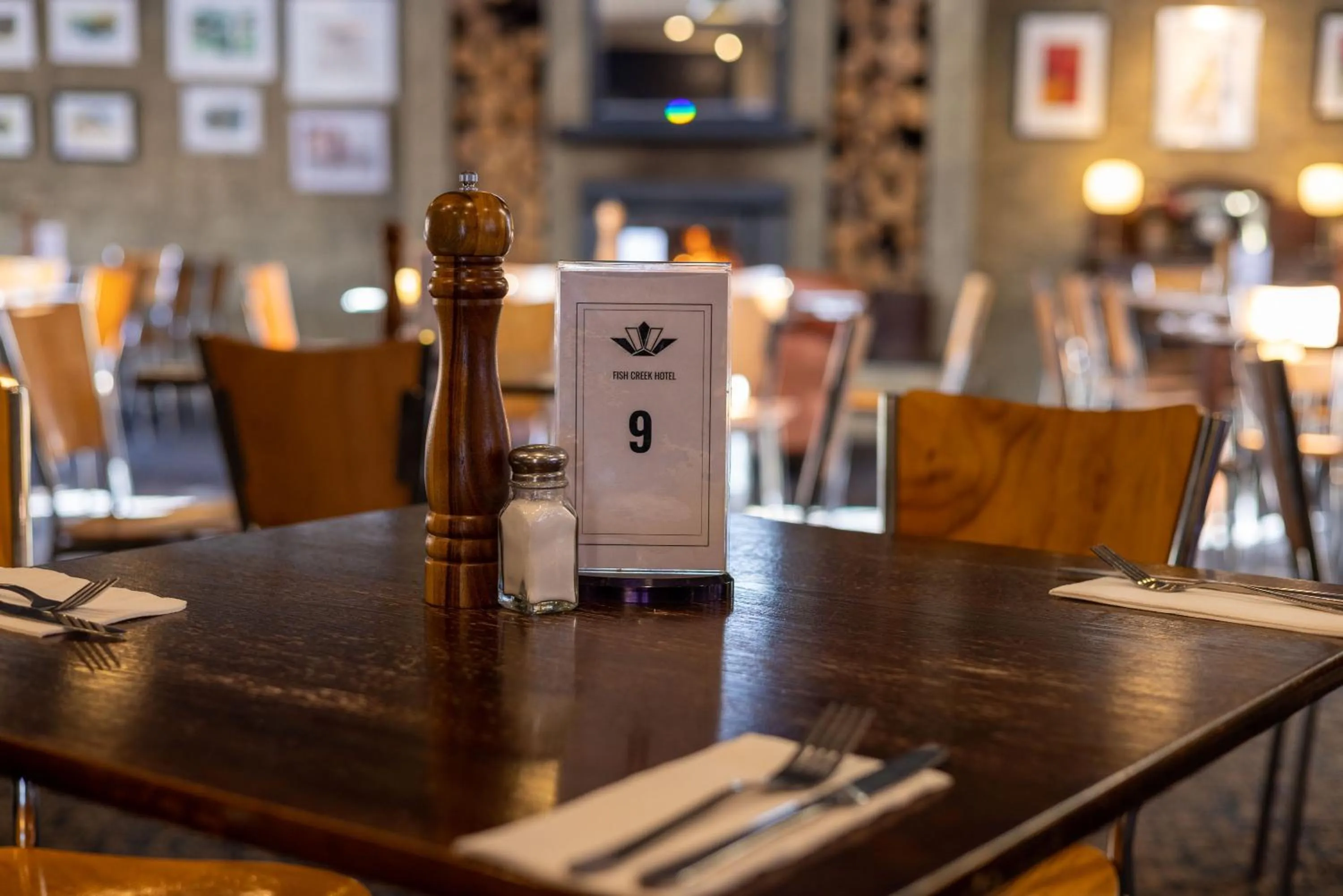 Restaurant/places to eat in Fish Creek Hotel