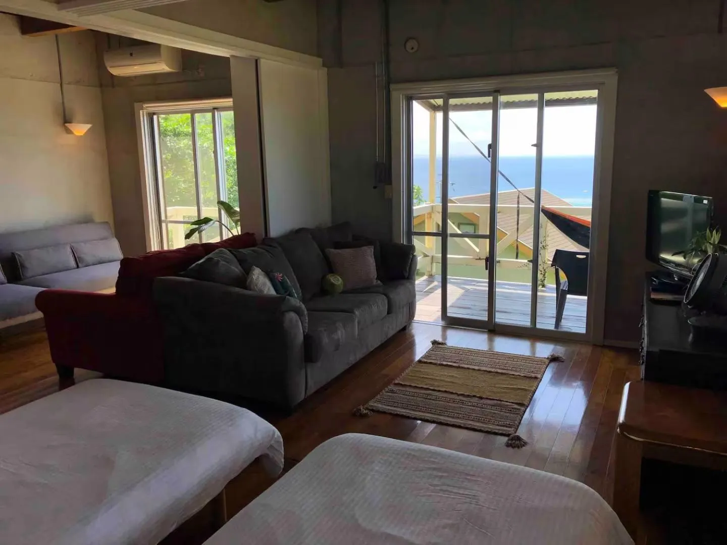 TV and multimedia, Bed in PANORAMA Ocean View Cottage