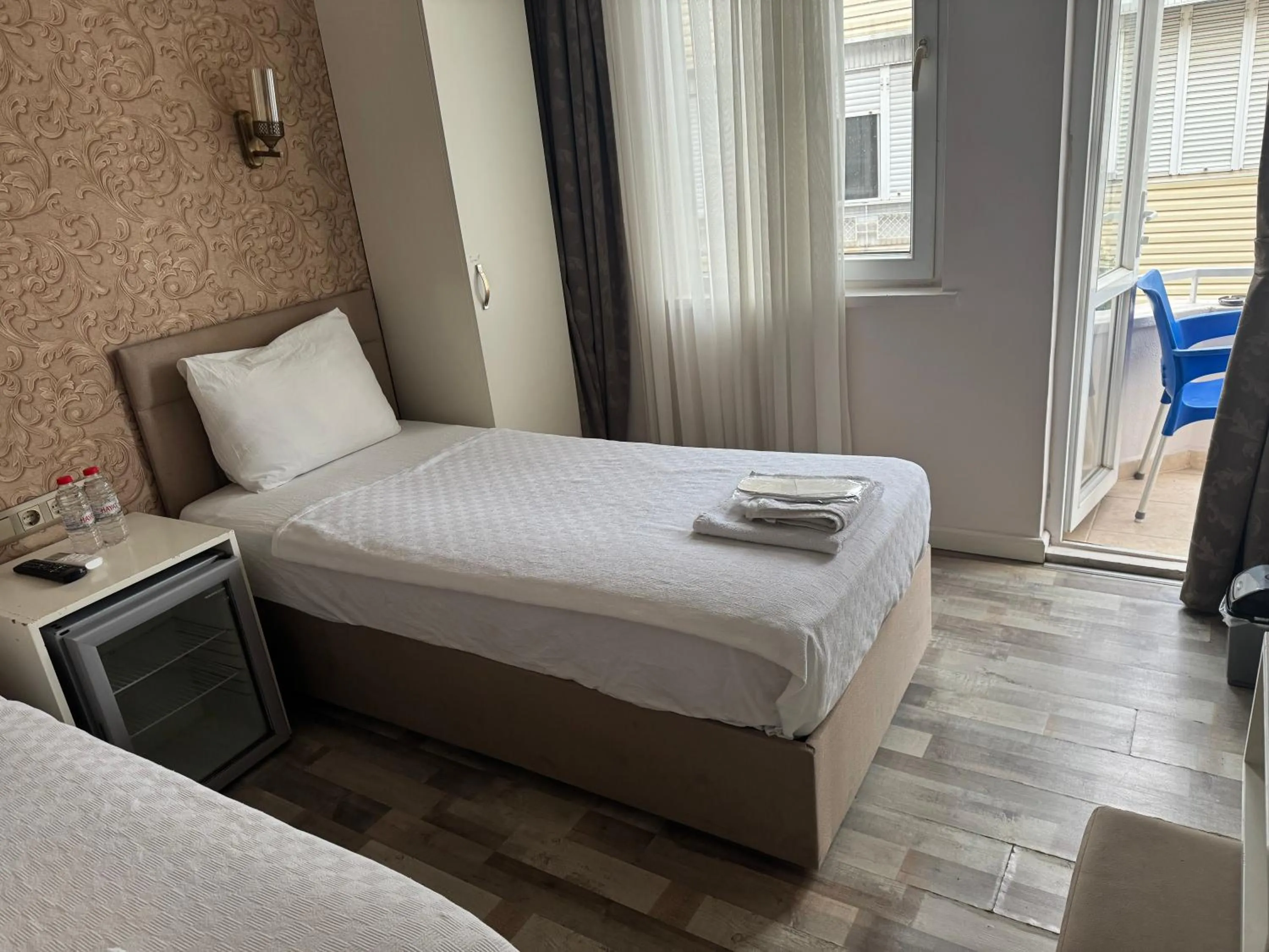 Bed in Send Apart Otel