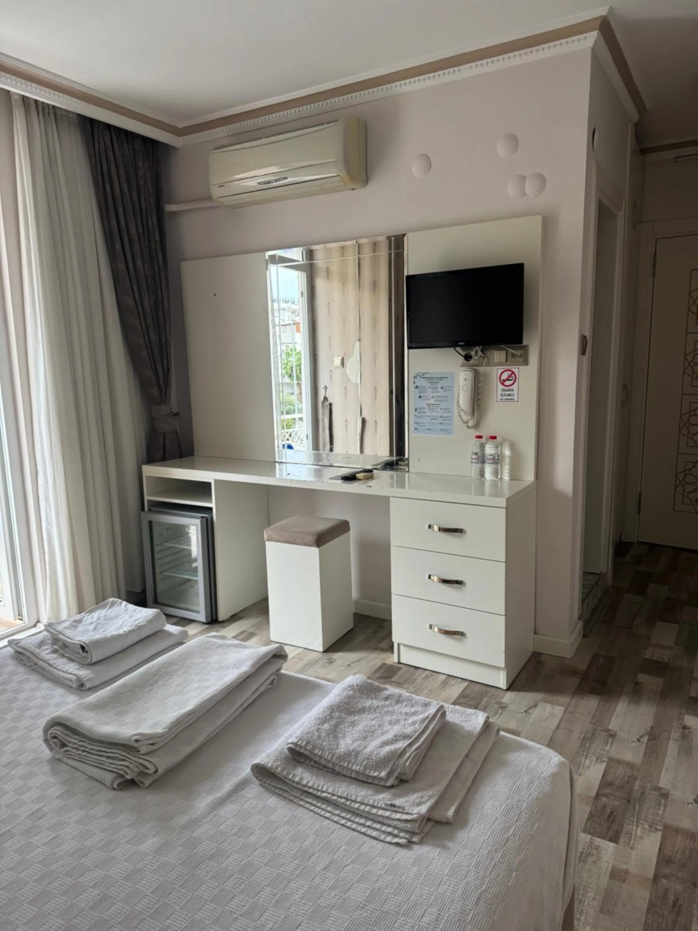 Bed in Send Apart Otel