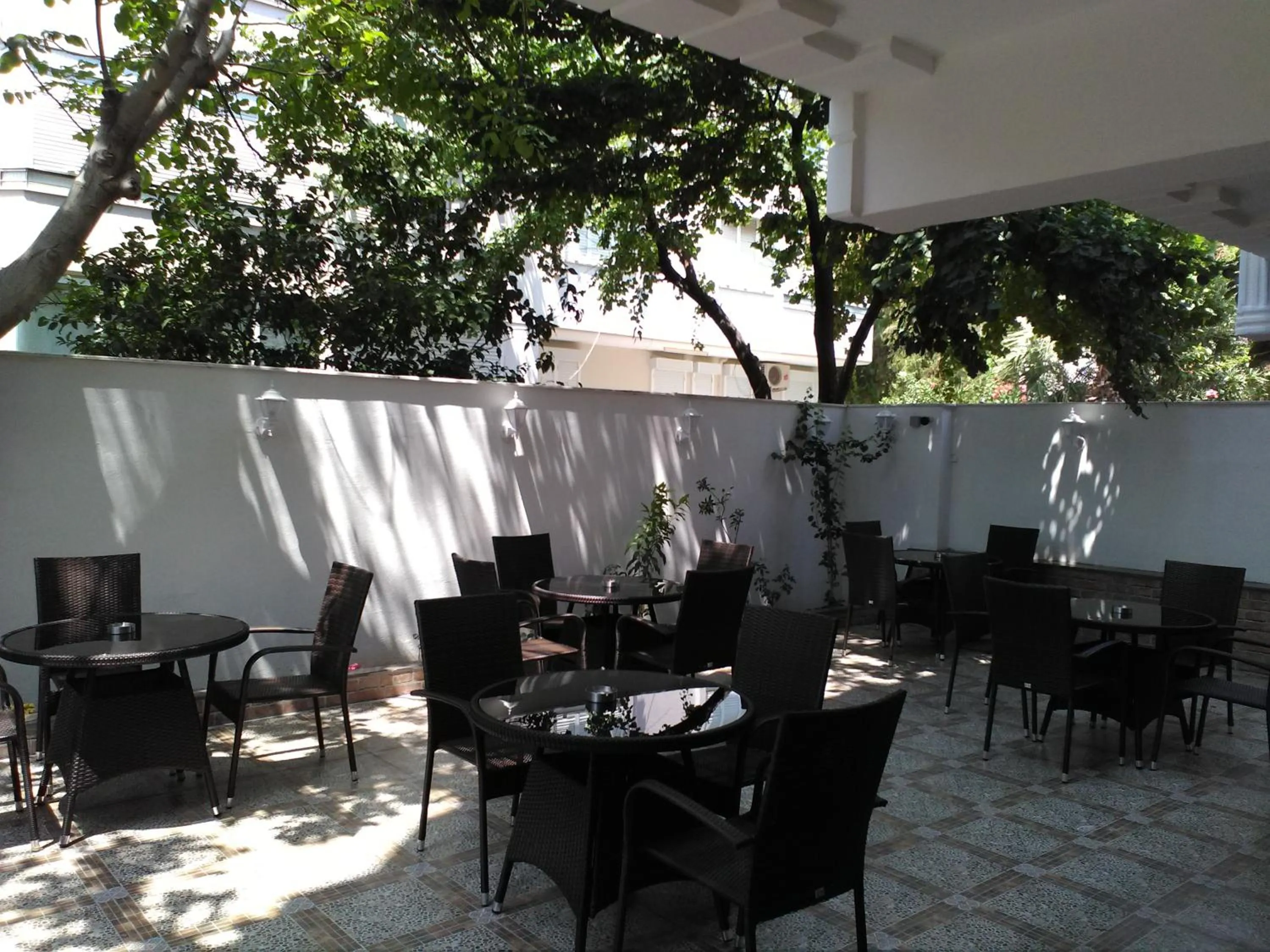 Garden in Send Apart Otel