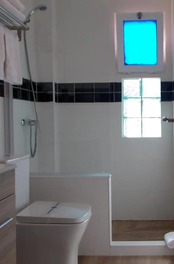 Bathroom in C&H Aravaca Garden