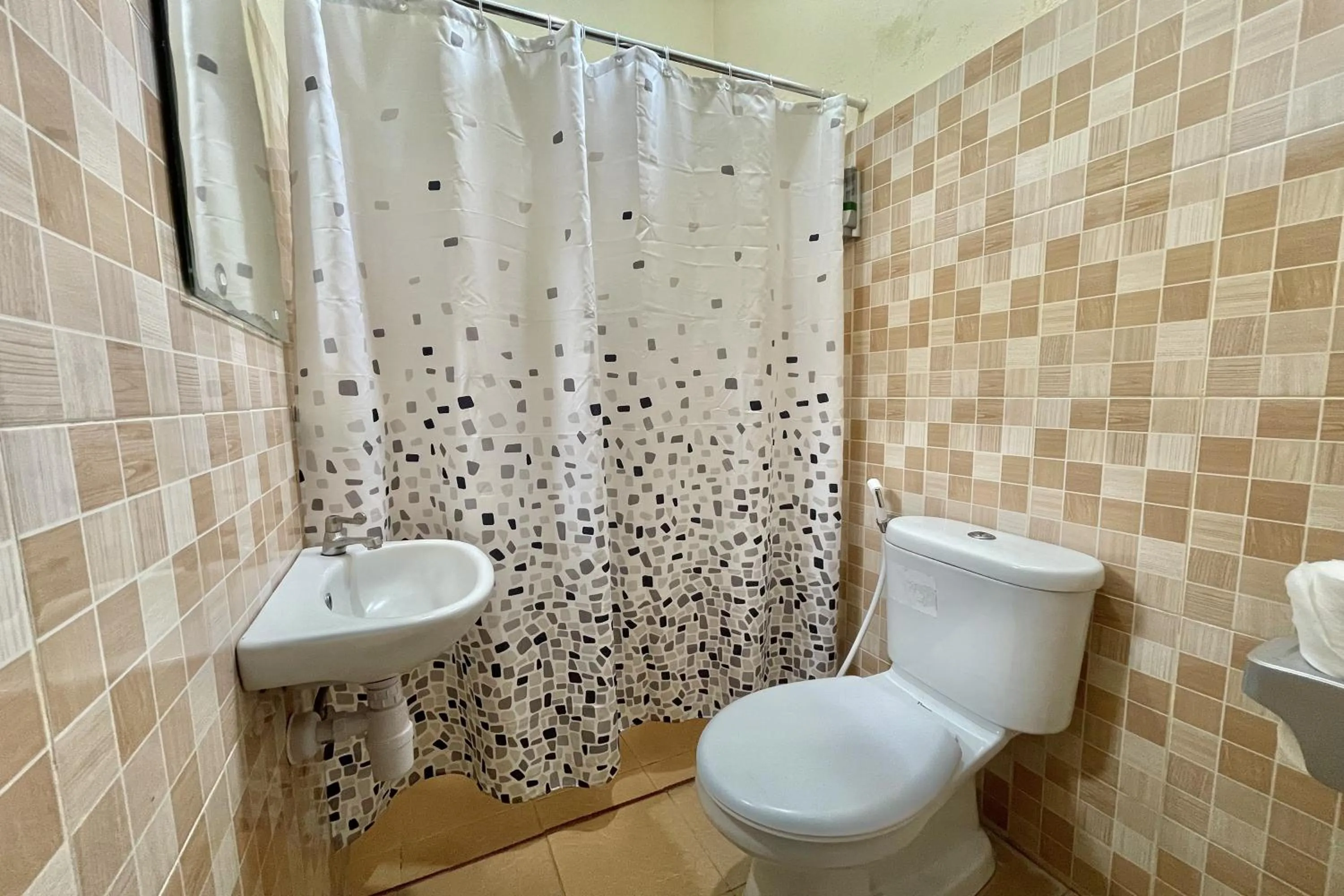 Bathroom in Whiterose Guesthouse