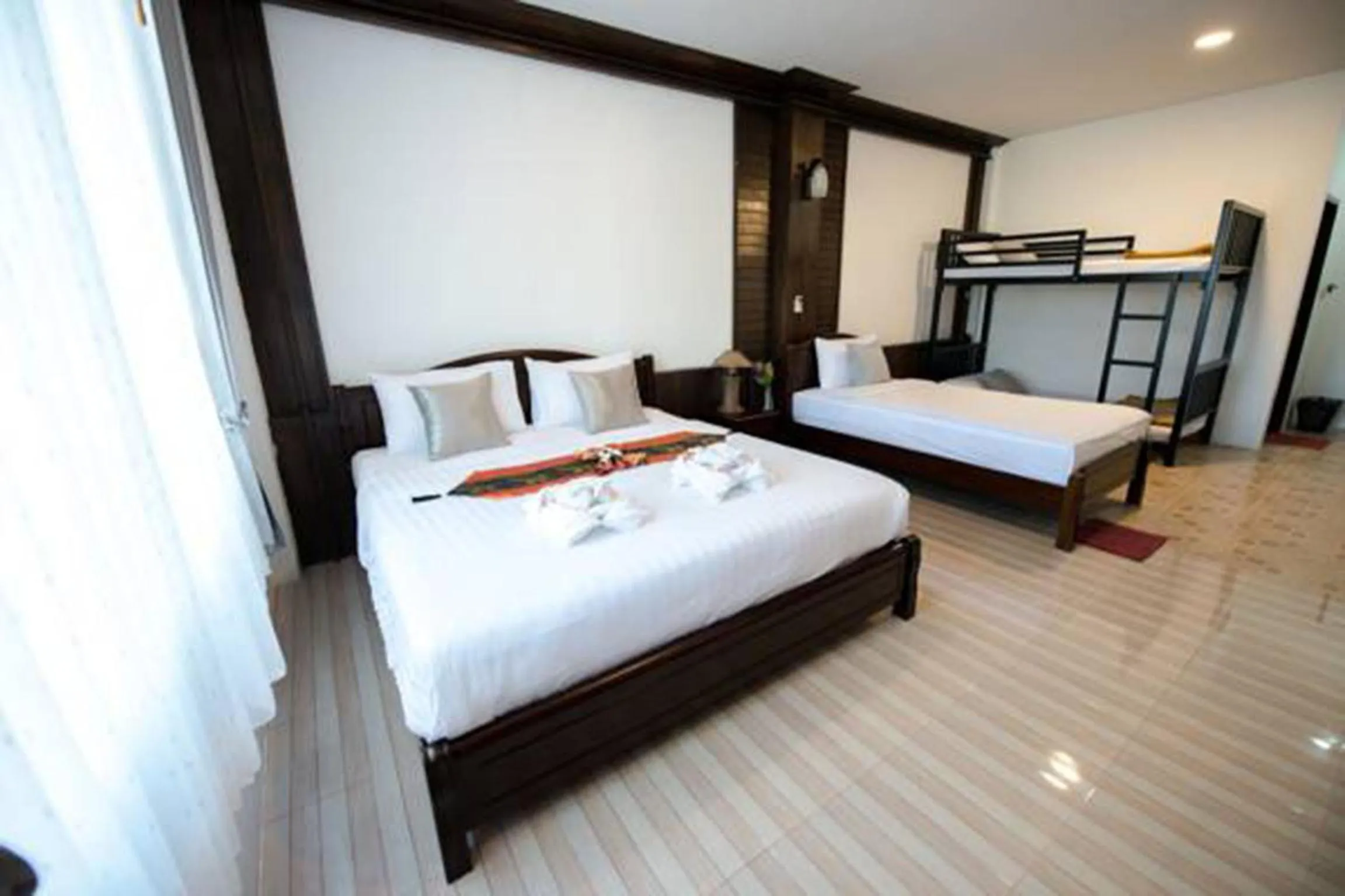 Bedroom, Bed in Lanta Nice Beach House