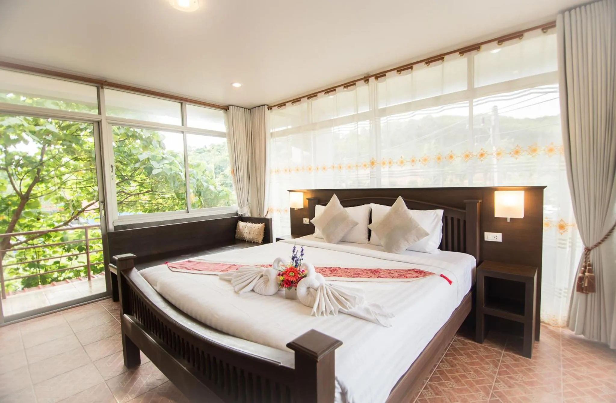 Bedroom, Bed in Lanta Nice Beach House