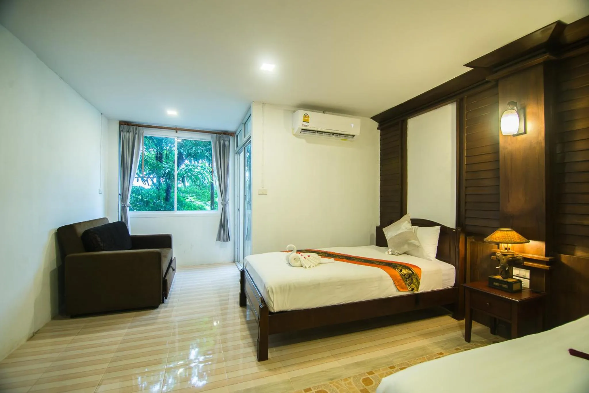 Bedroom, Bed in Lanta Nice Beach House