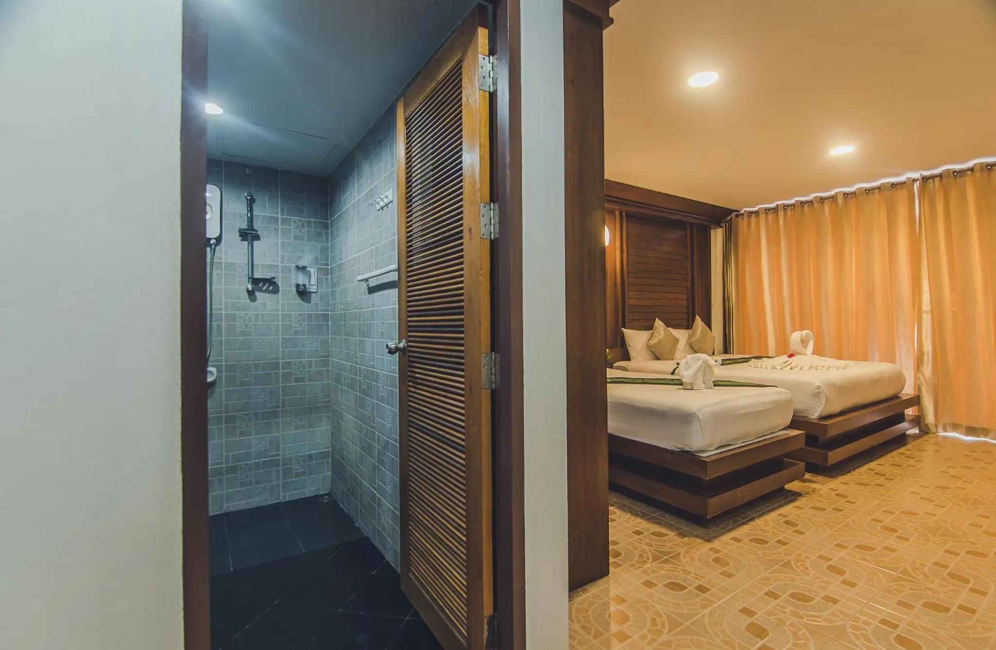 Bedroom, Bed in Lanta Nice Beach House