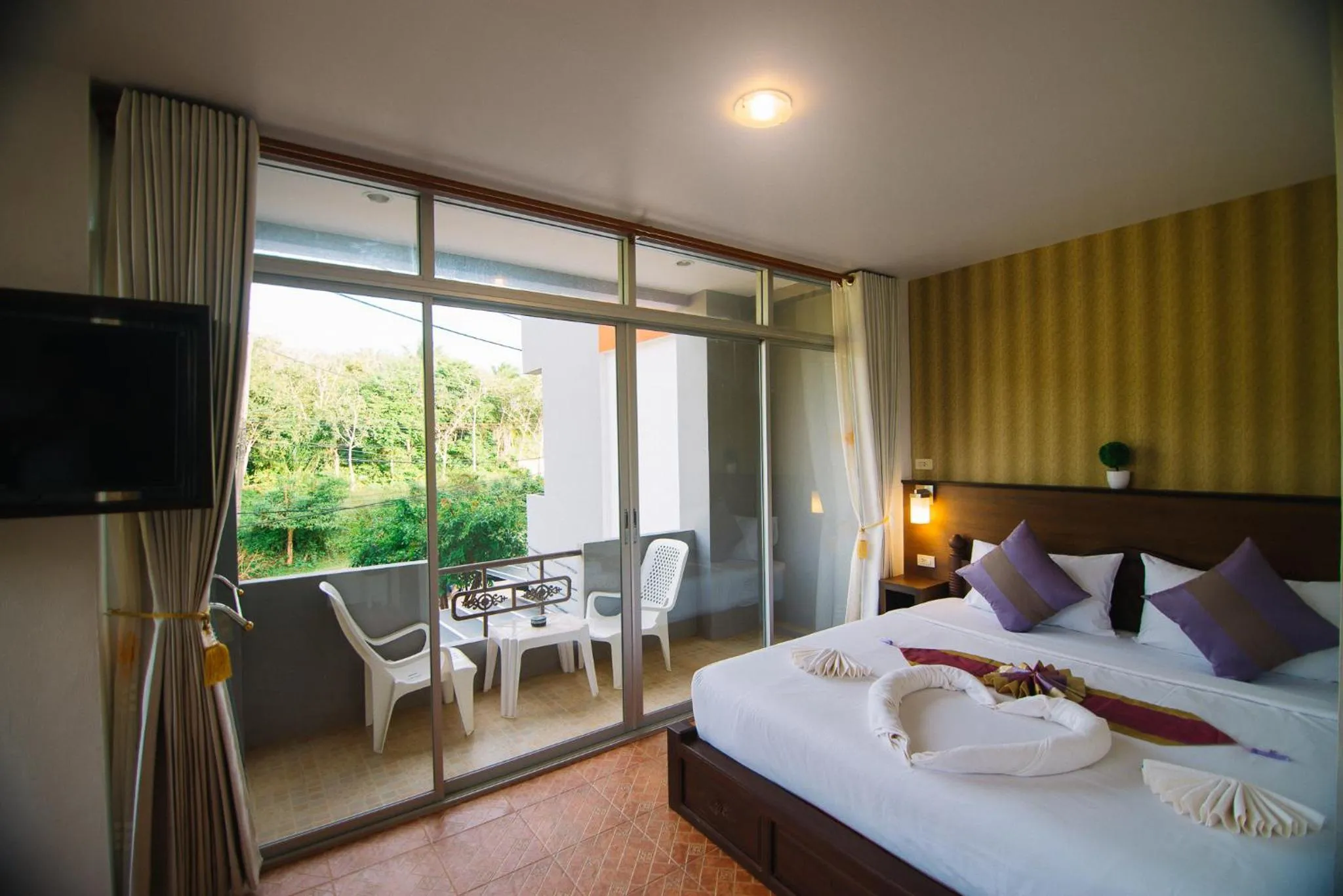 Bedroom, Bed in Lanta Nice Beach House