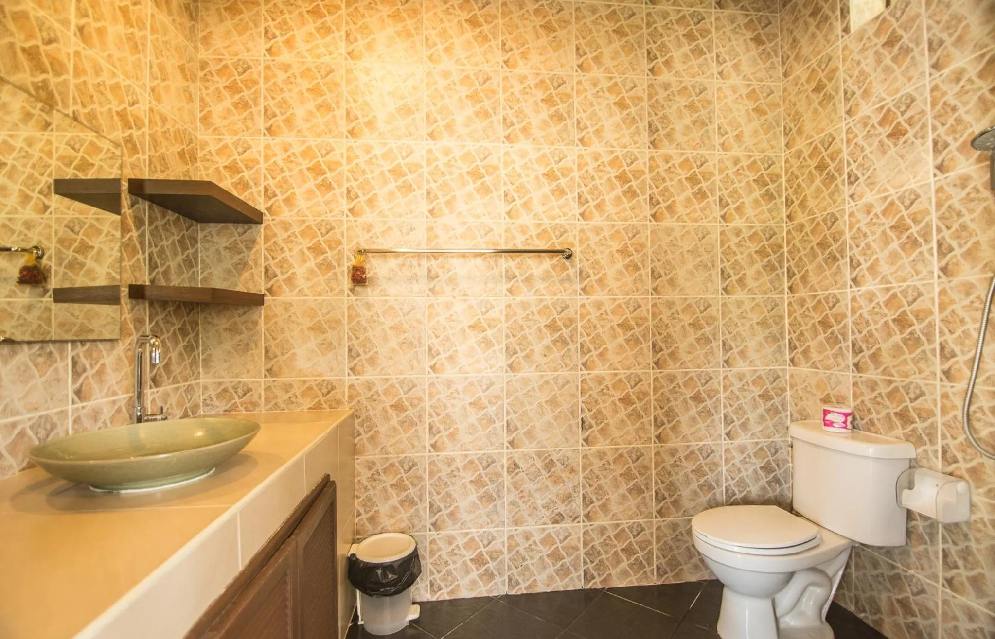 Bathroom in Lanta Nice Beach House