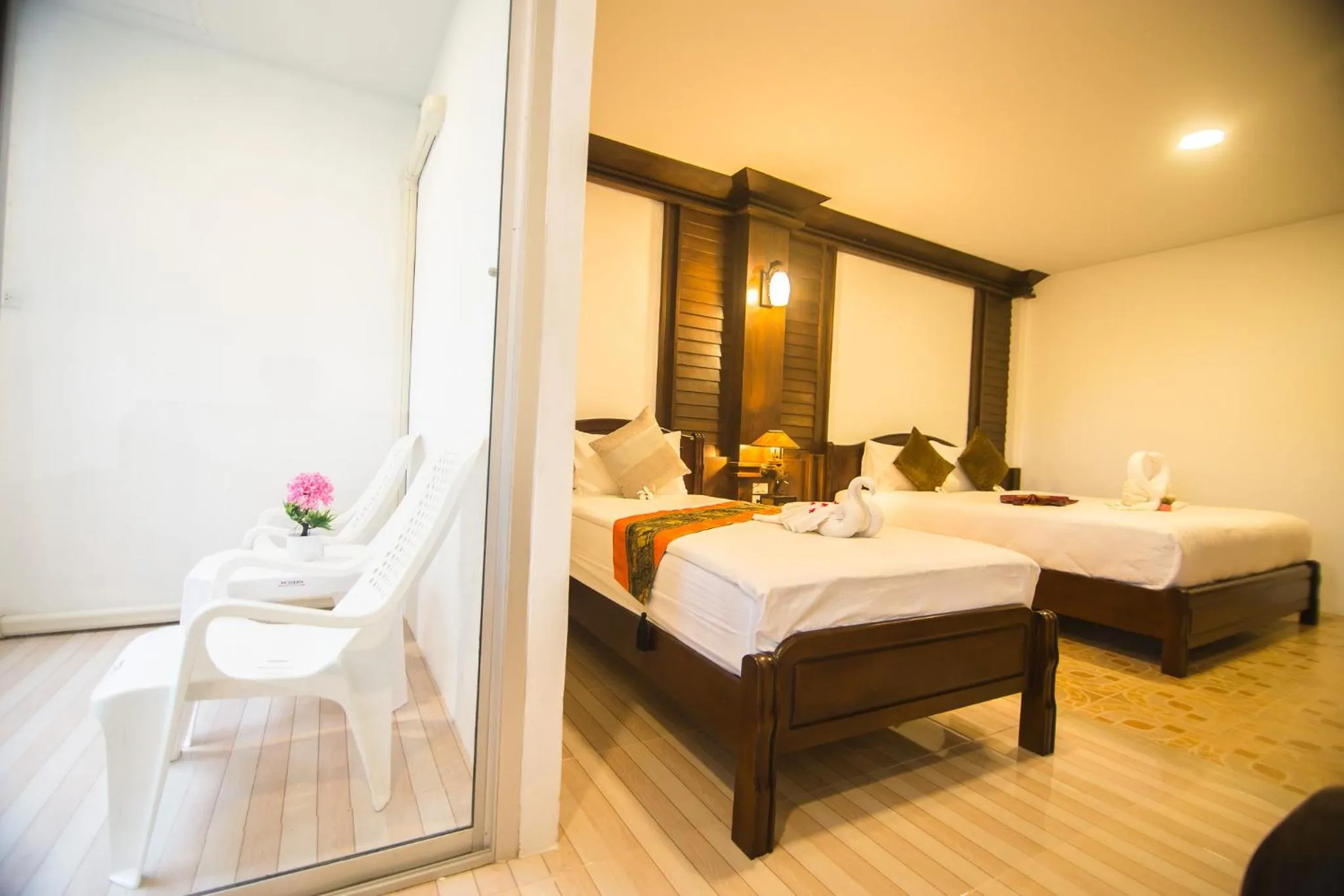 Bed in Lanta Nice Beach House